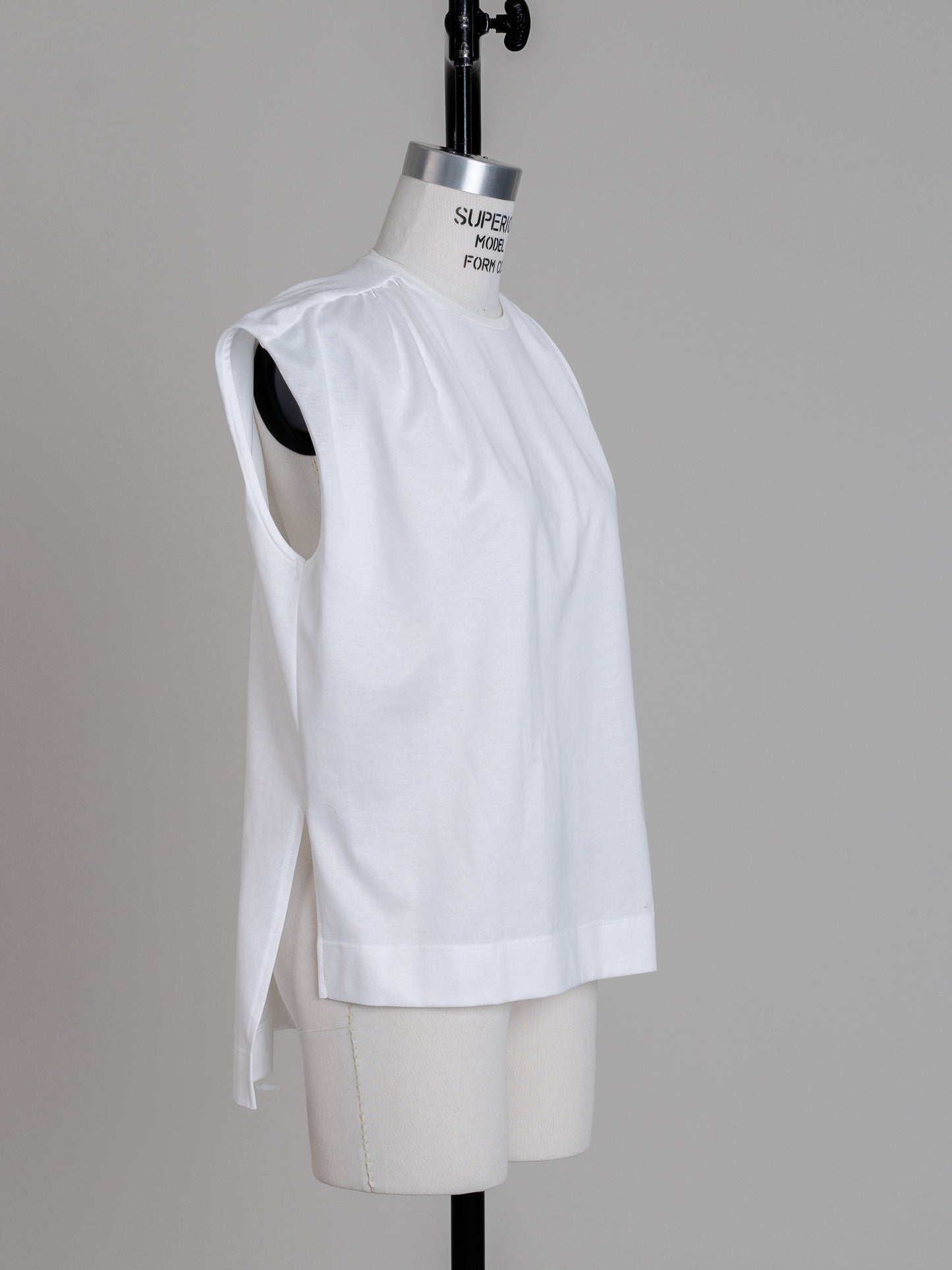 【PRE ORDER】Mel / first class change sleeve T shirt