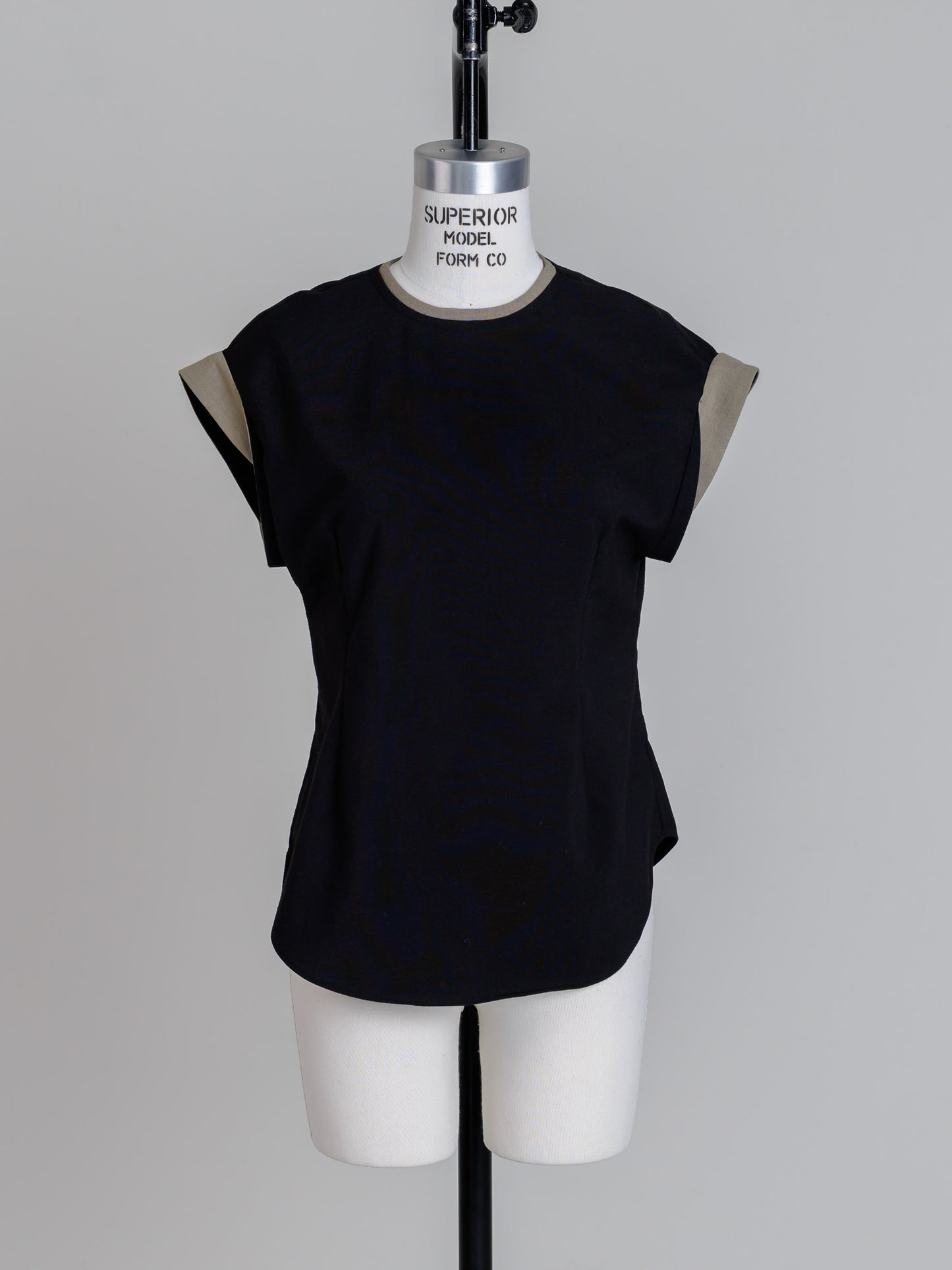 【PRE ORDER】 Brynn/breezy tops