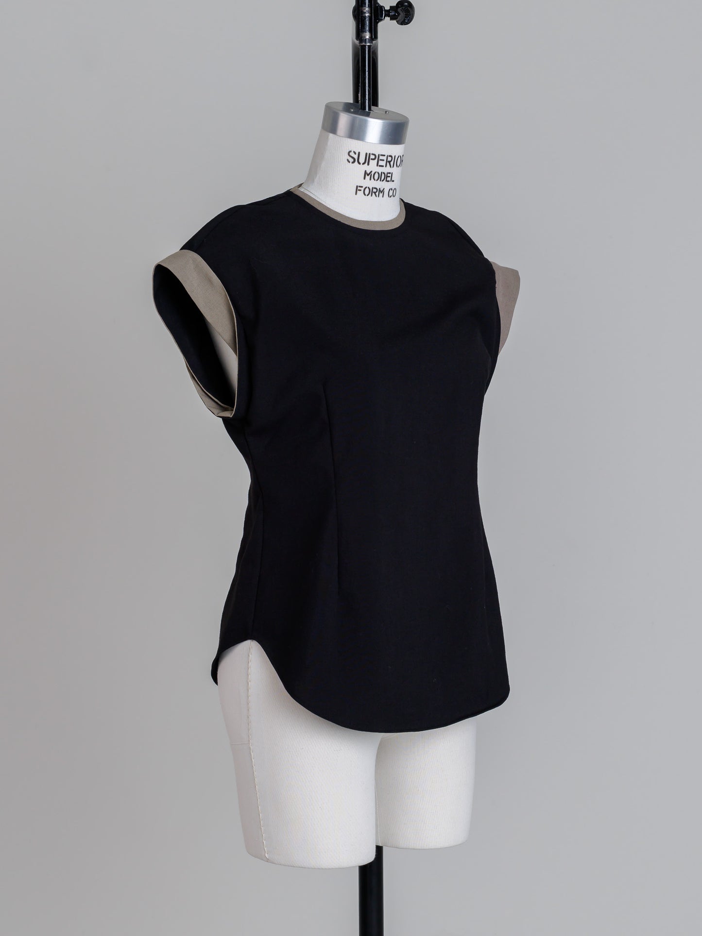 【PRE ORDER】 Brynn/breezy tops