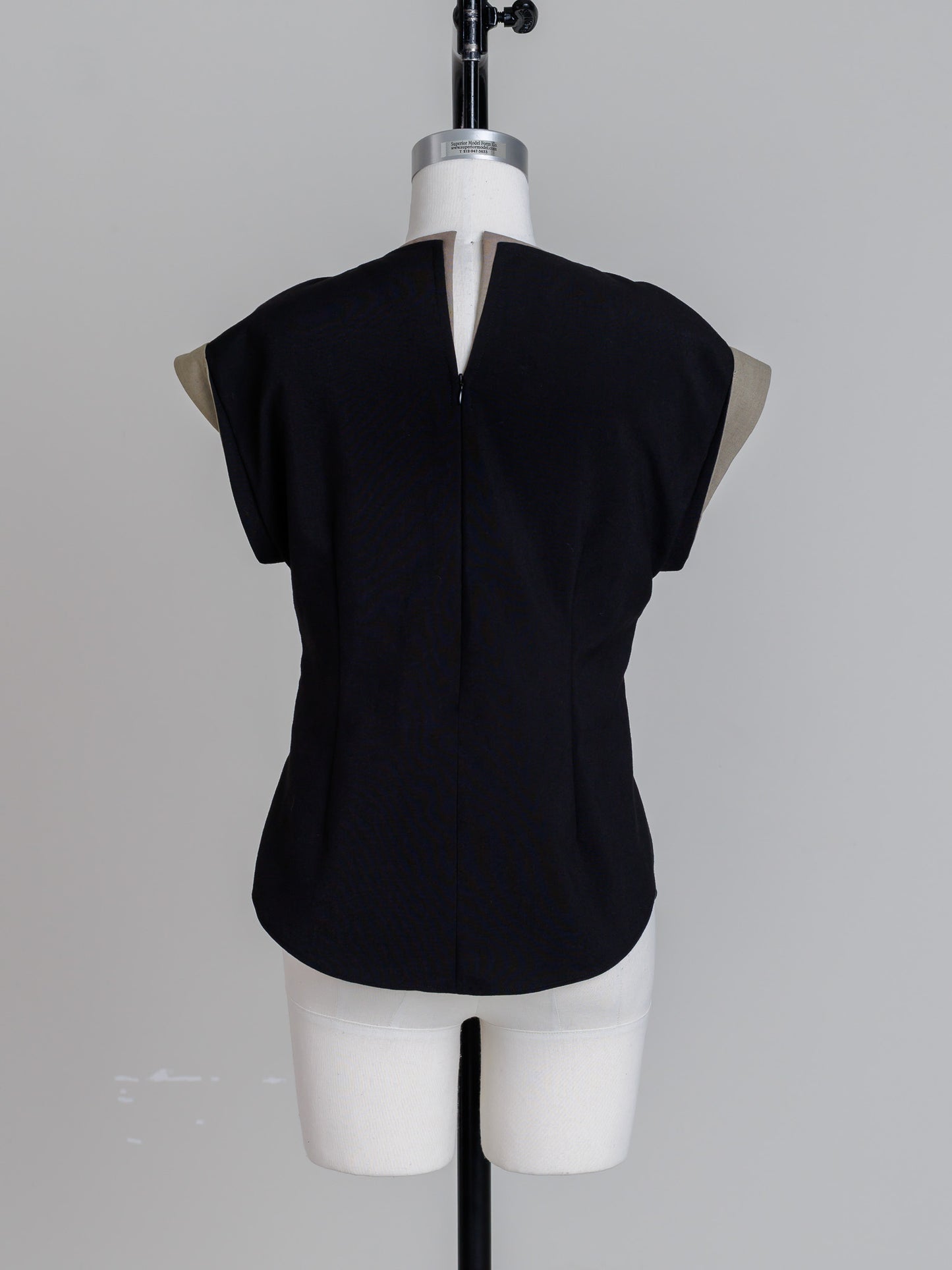【PRE ORDER】 Brynn/breezy tops