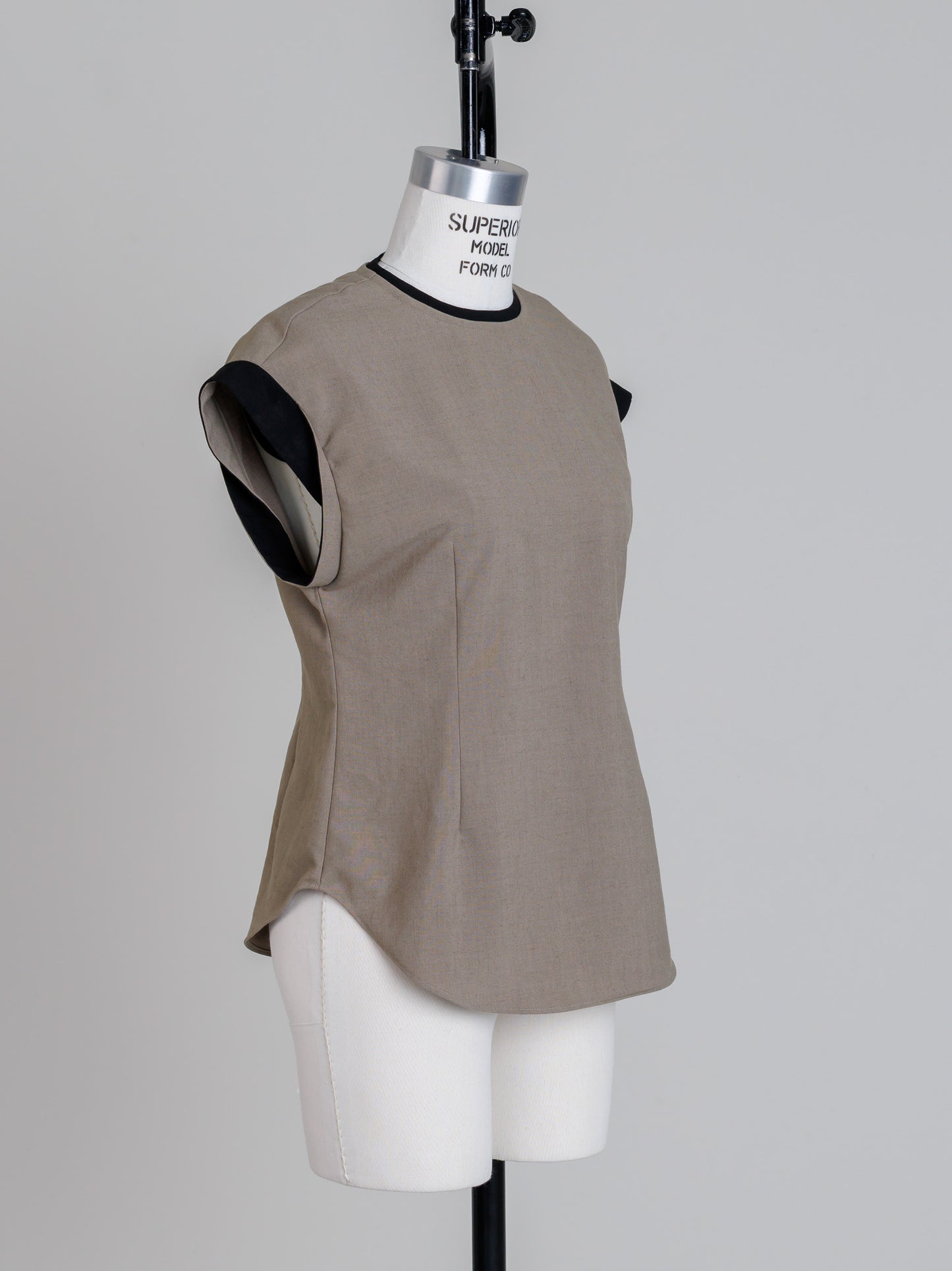 【PRE ORDER】 Brynn/breezy tops