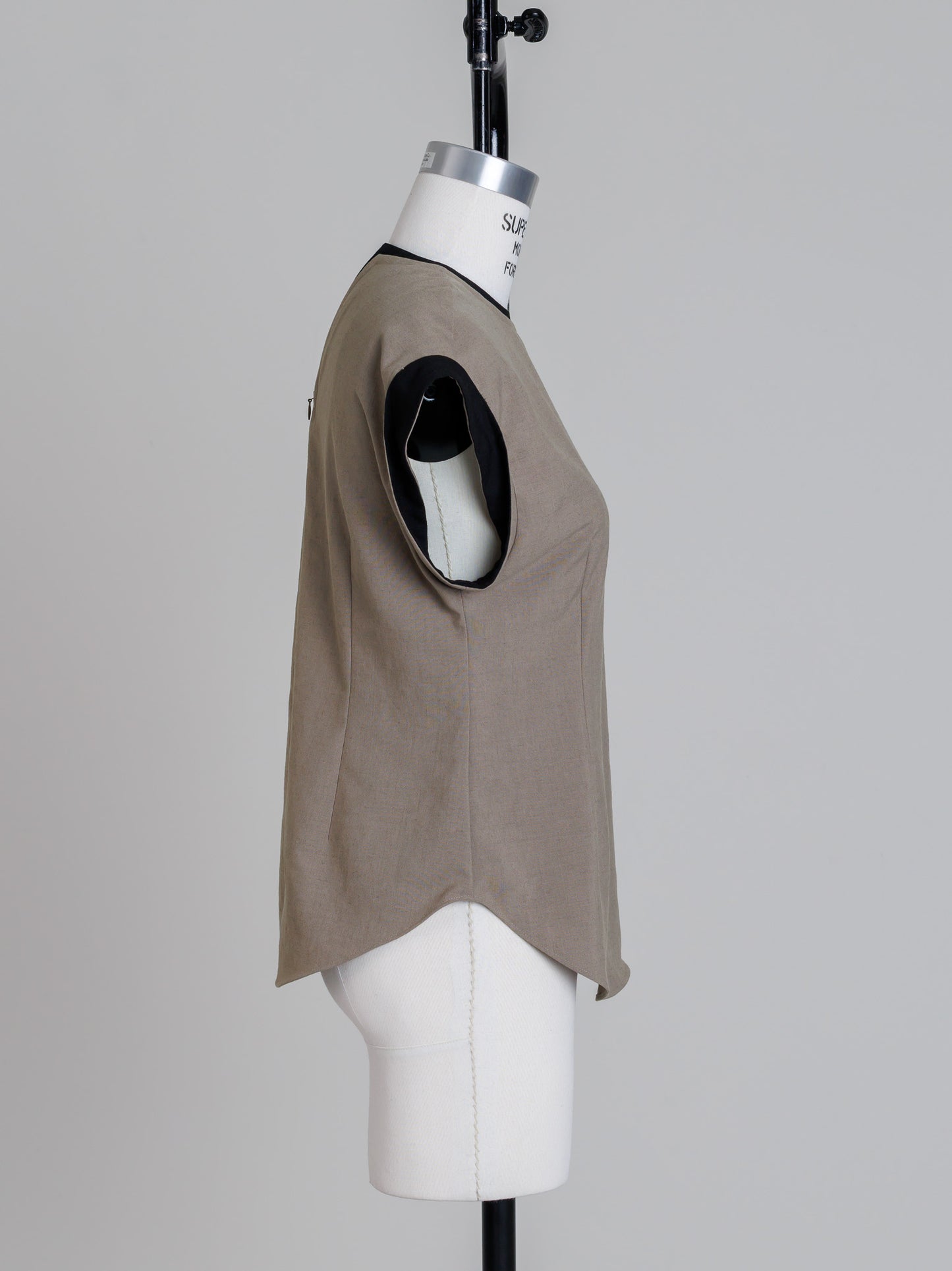 【PRE ORDER】 Brynn/breezy tops