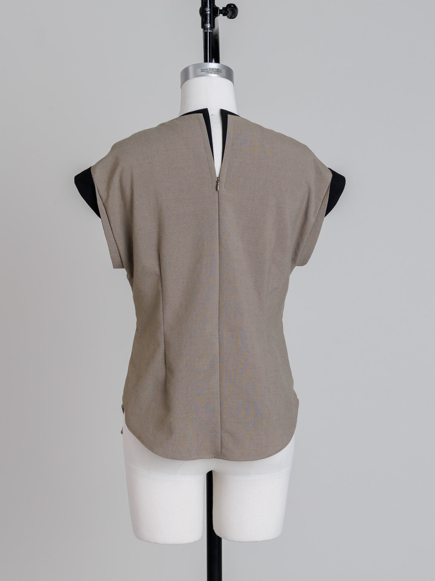 【PRE ORDER】 Brynn/breezy tops