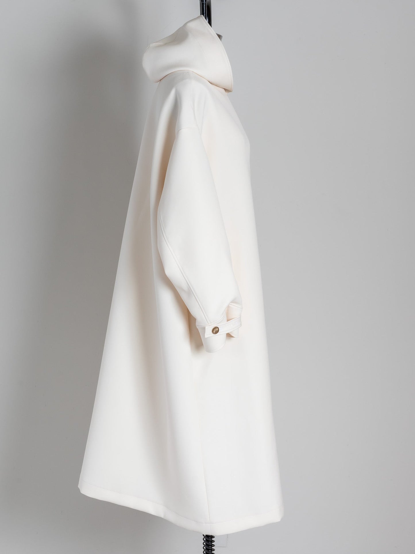 Irene / switch neck feather long coat (perl/midnight/noir)