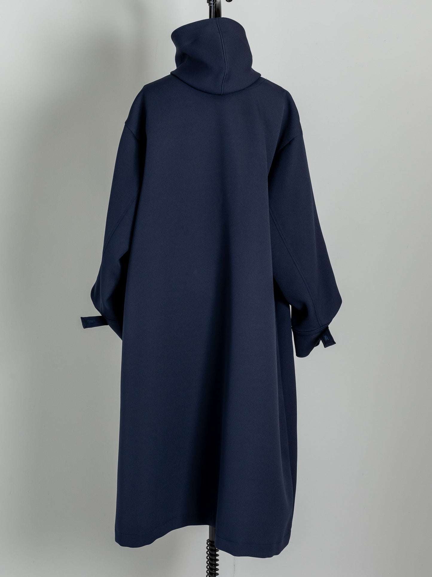 Irene / switch neck feather long coat (perl/midnight/noir)