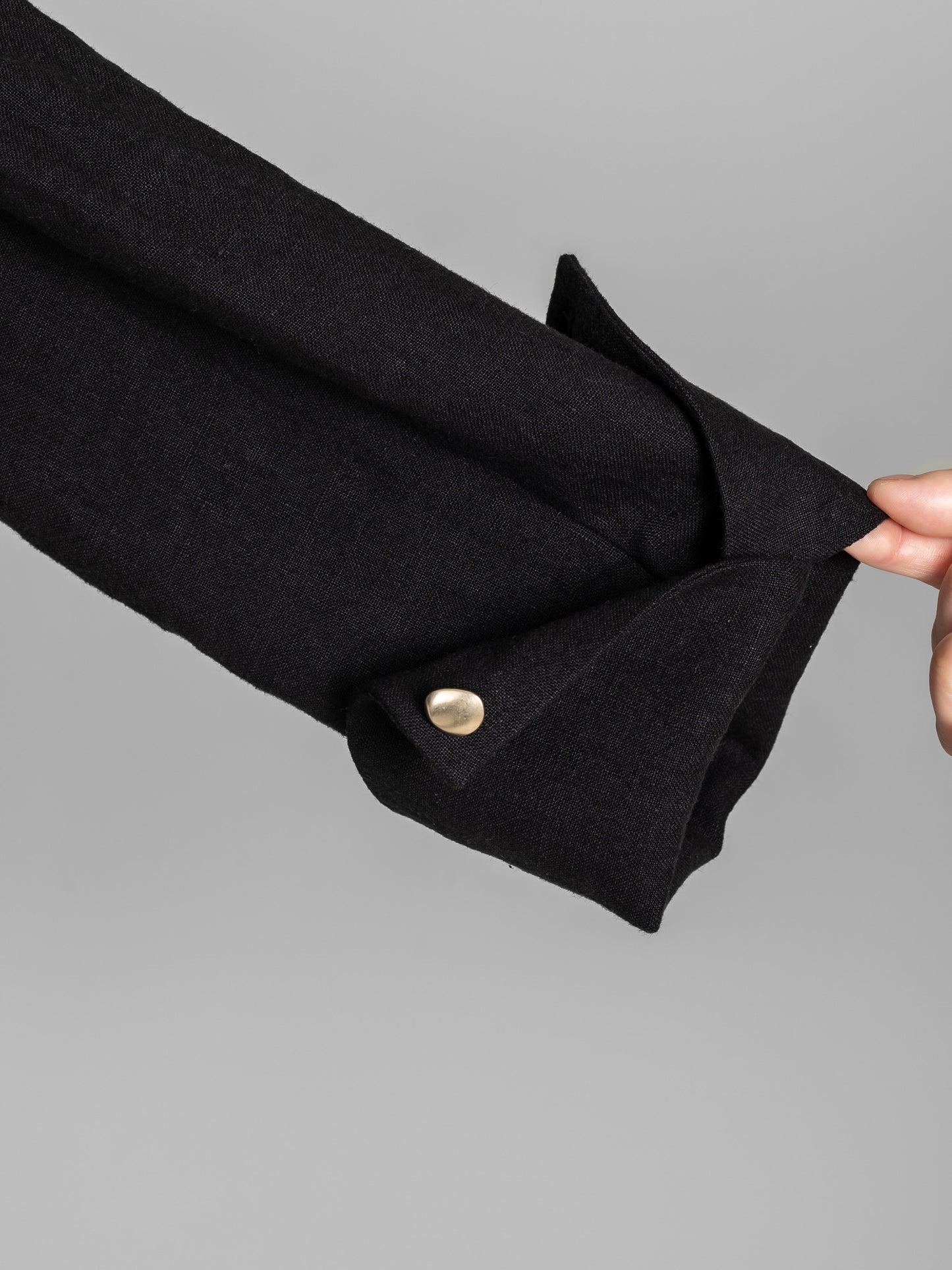 Patricia / floating linen jacket (sand/carbon)