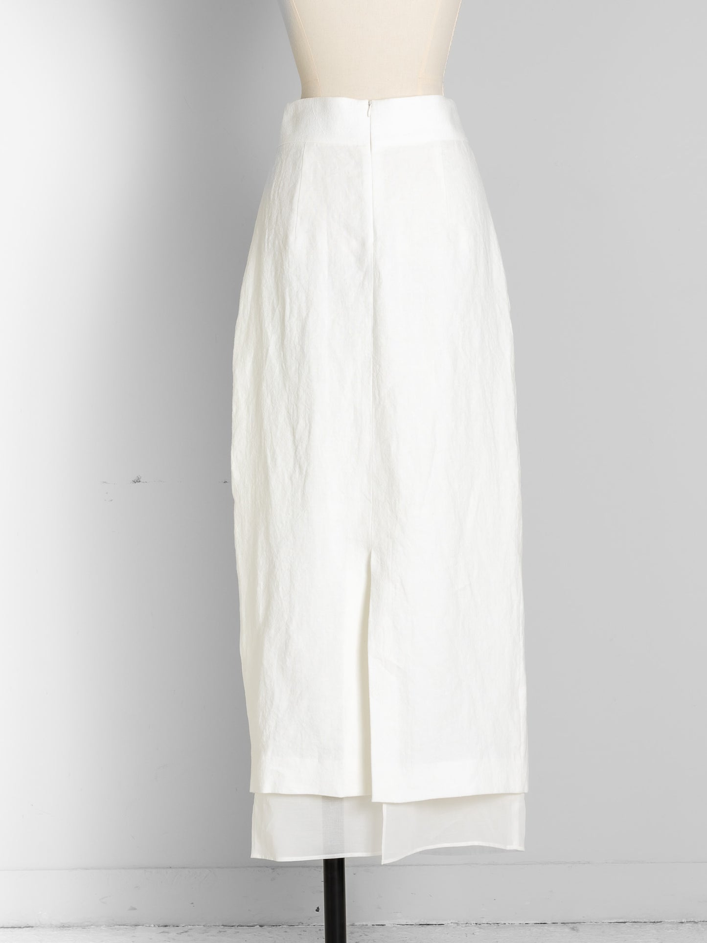 Nina / squeeze linen skirt (sand/carbon/cloud)