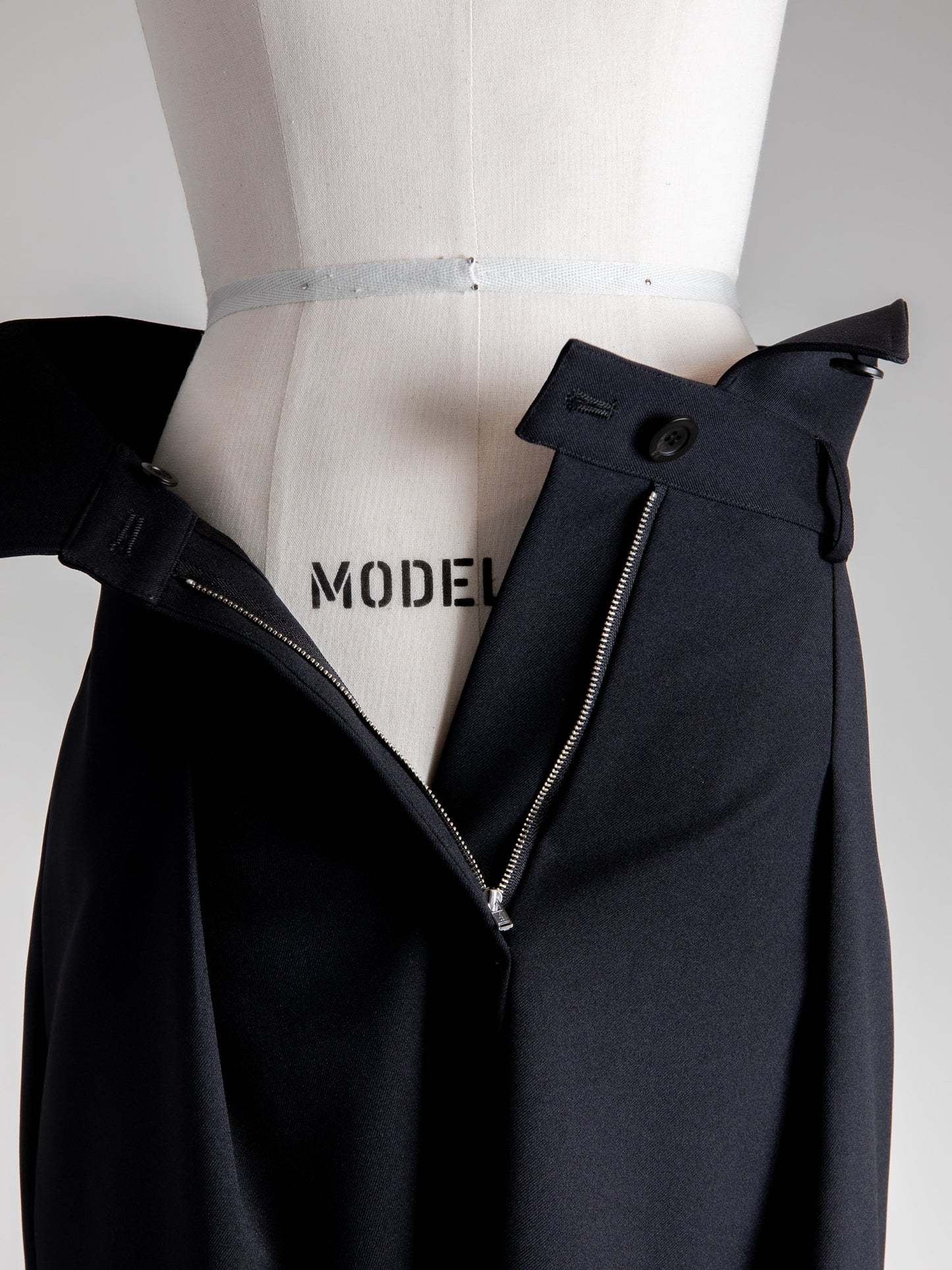 【予約販売】Greta / first step skirt (BLACK/OFF-WHITE)