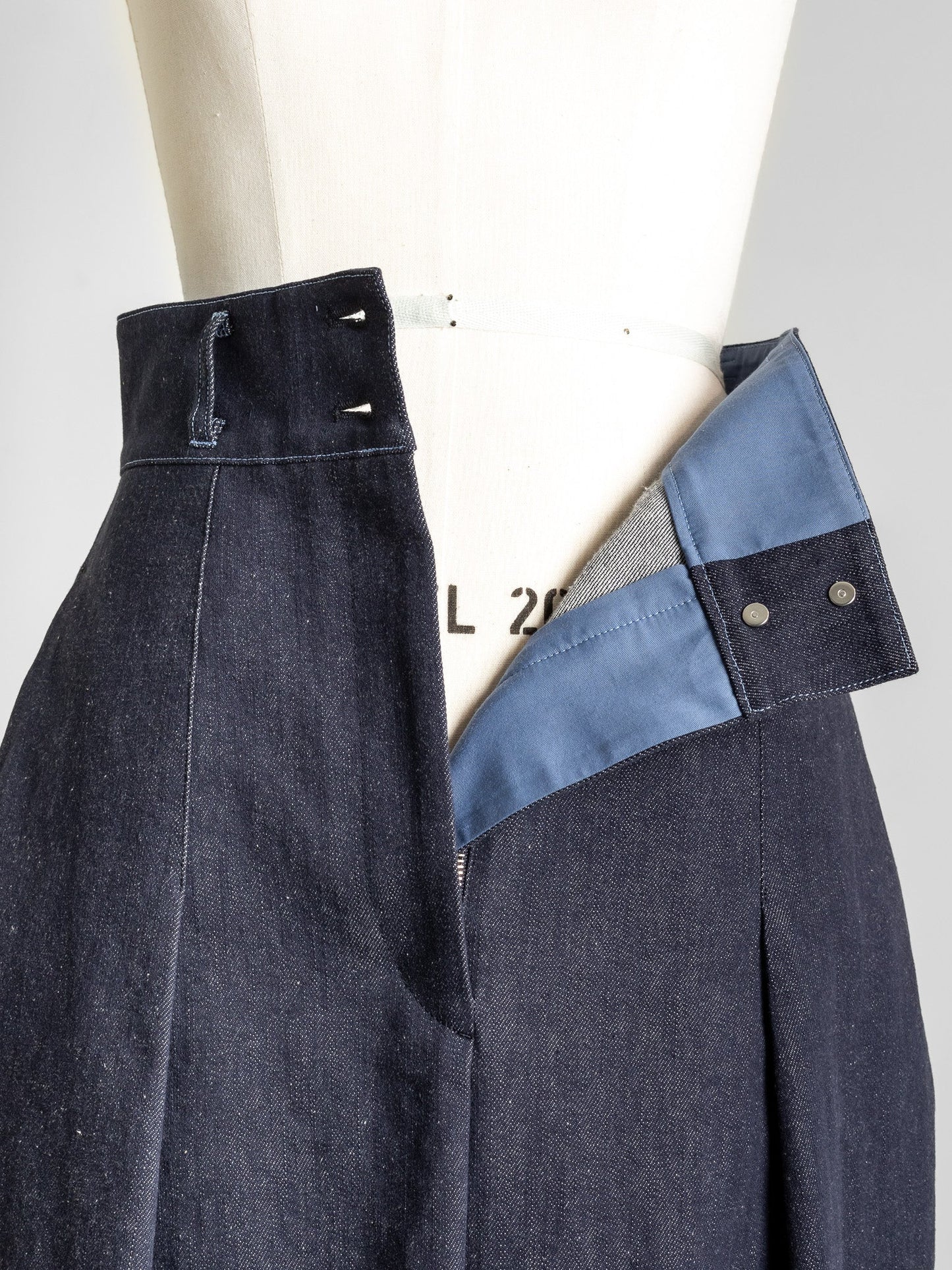 Simone / first denim skirt(INDIGO)