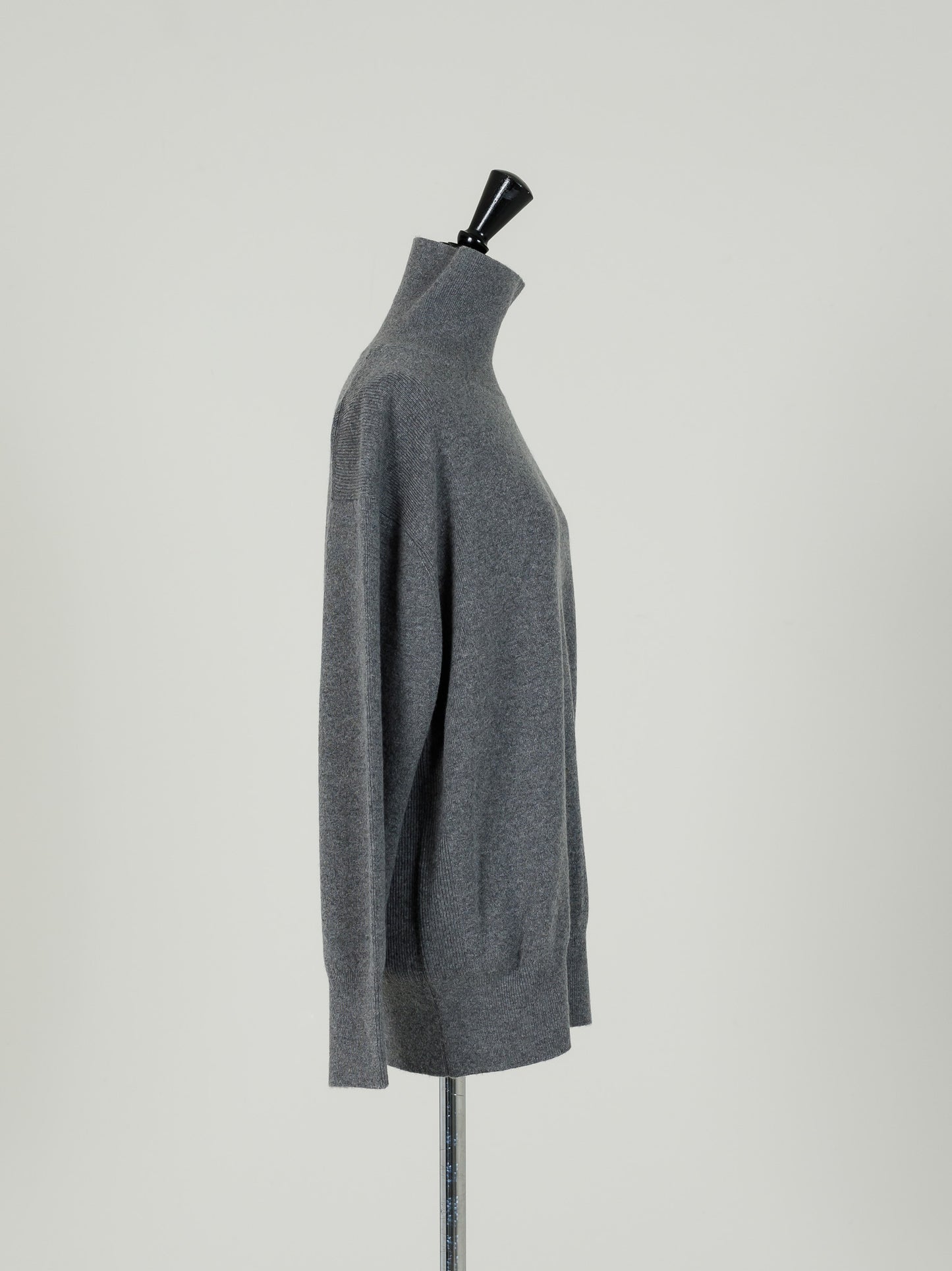 Ashley/back line turtle neck sweater