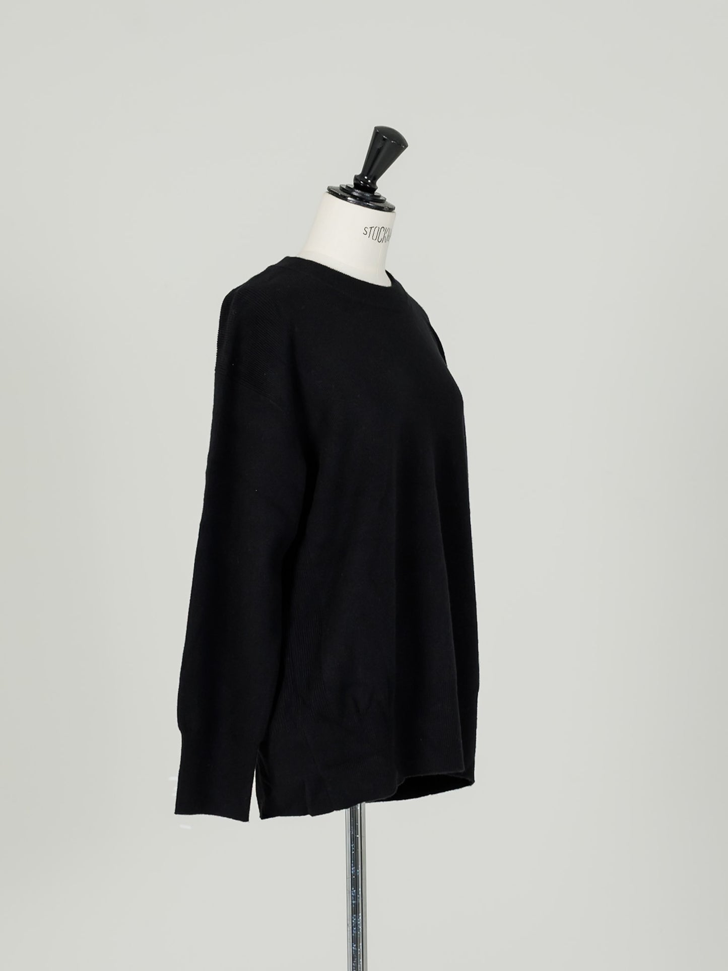 Kalyn/back line crew neck sweater