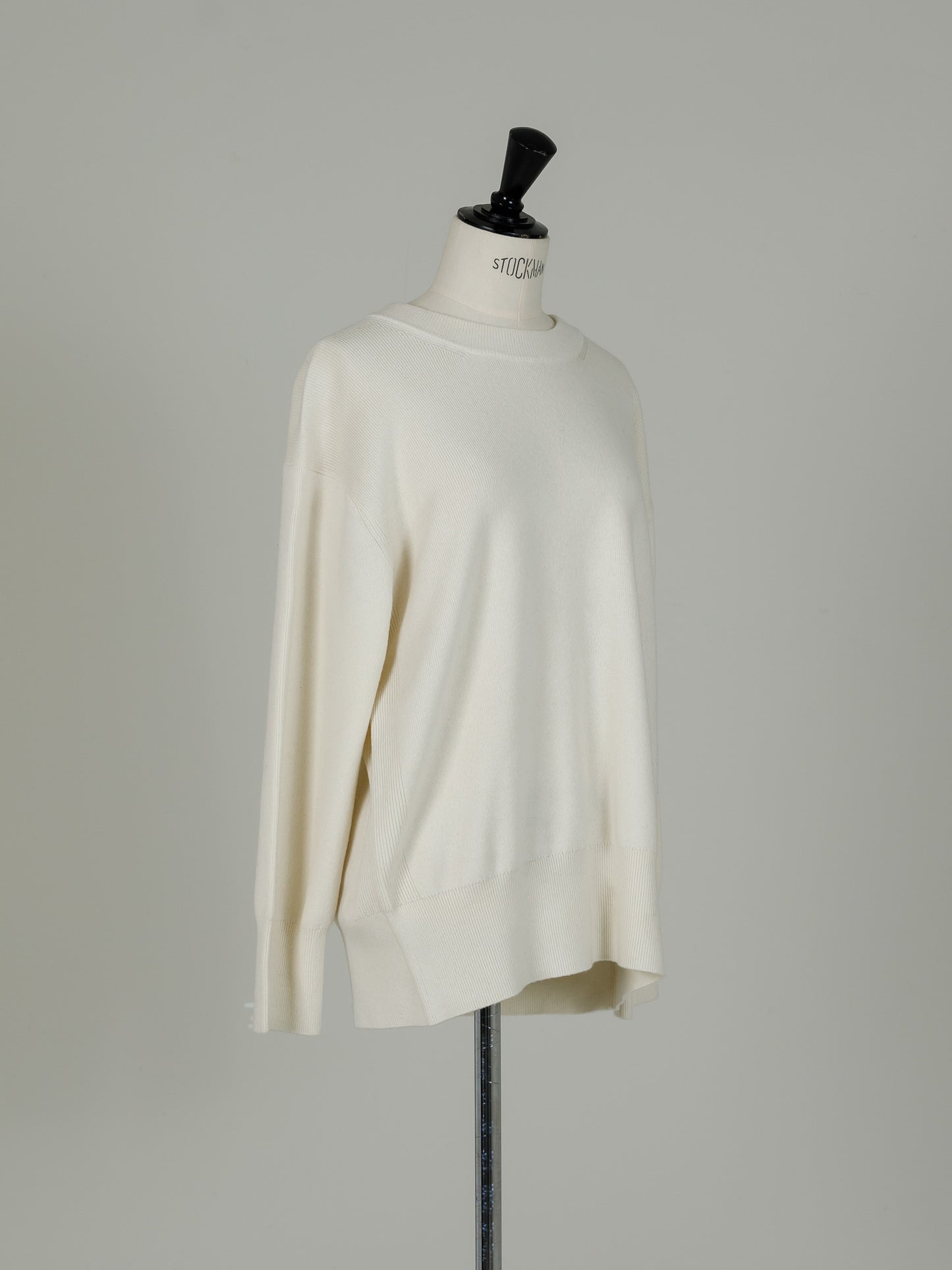Kalyn/back line crew neck sweater