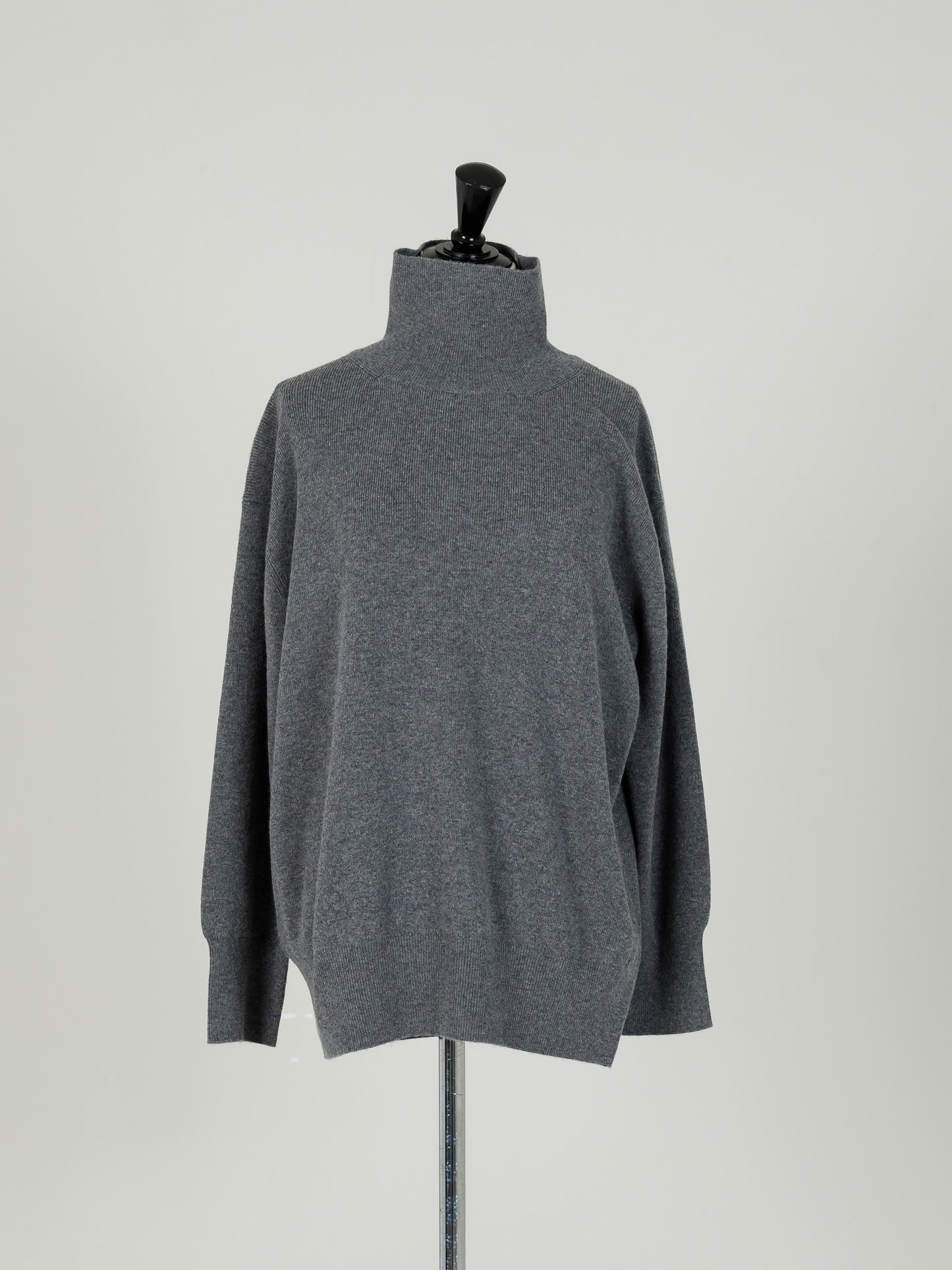 Ashley/back line turtle neck sweater