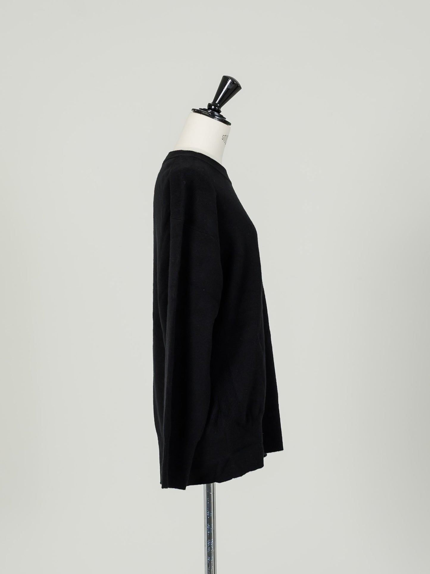 Kalyn/back line crew neck sweater
