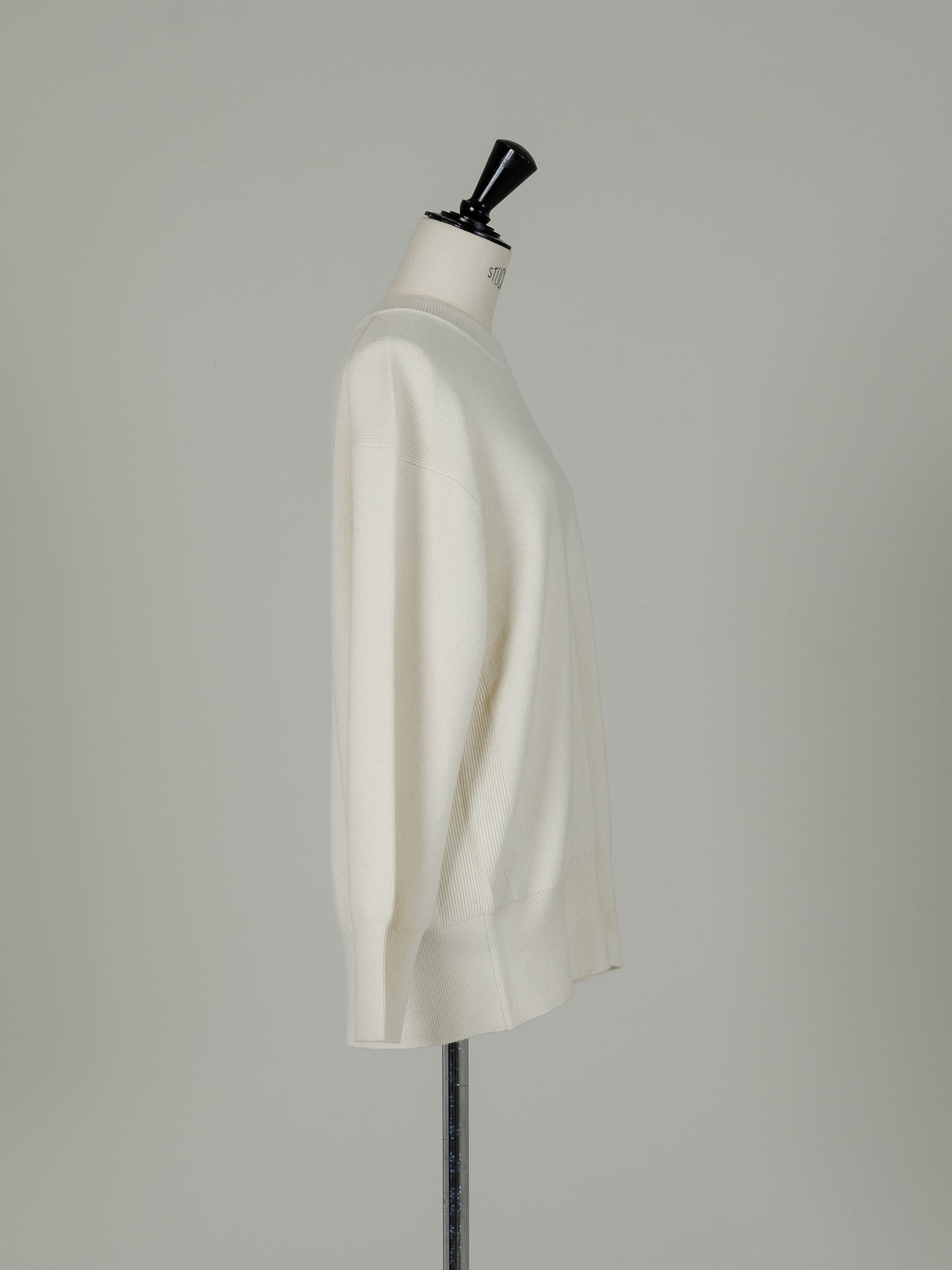 Kalyn/back line crew neck sweater
