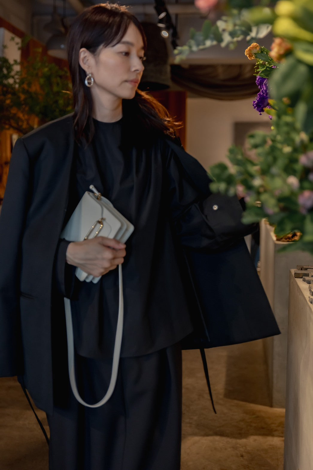 【予約販売】Hope / deres thomas maison cotton drape blouse (BLACK/OFF-WHITE)