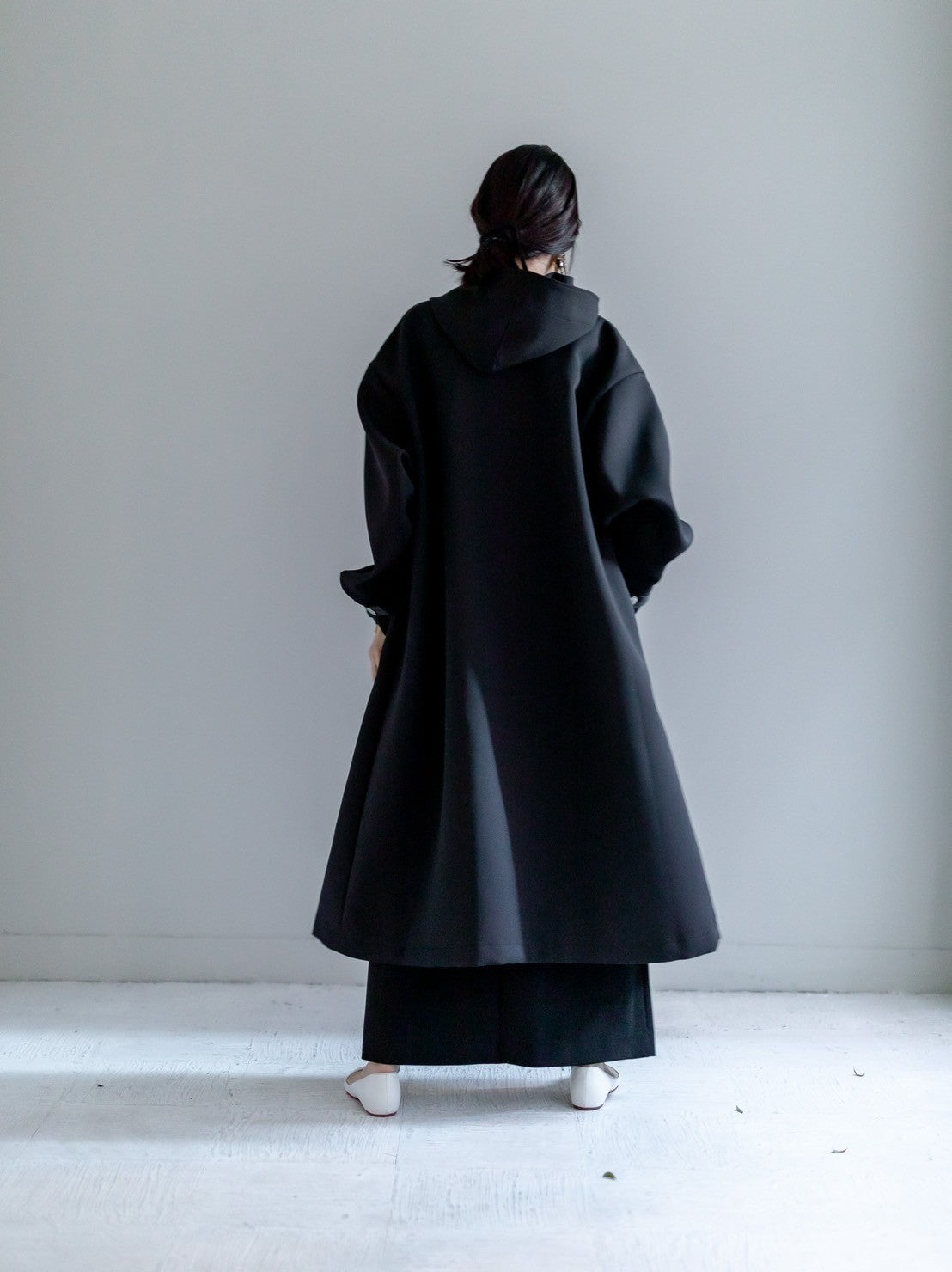 Irene / switch neck feather long coat (perl/midnight/noir)