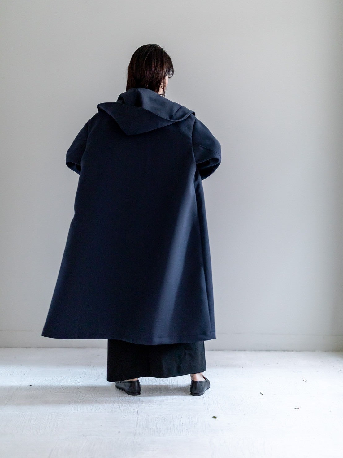 Irene / switch neck feather long coat (perl/midnight/noir)
