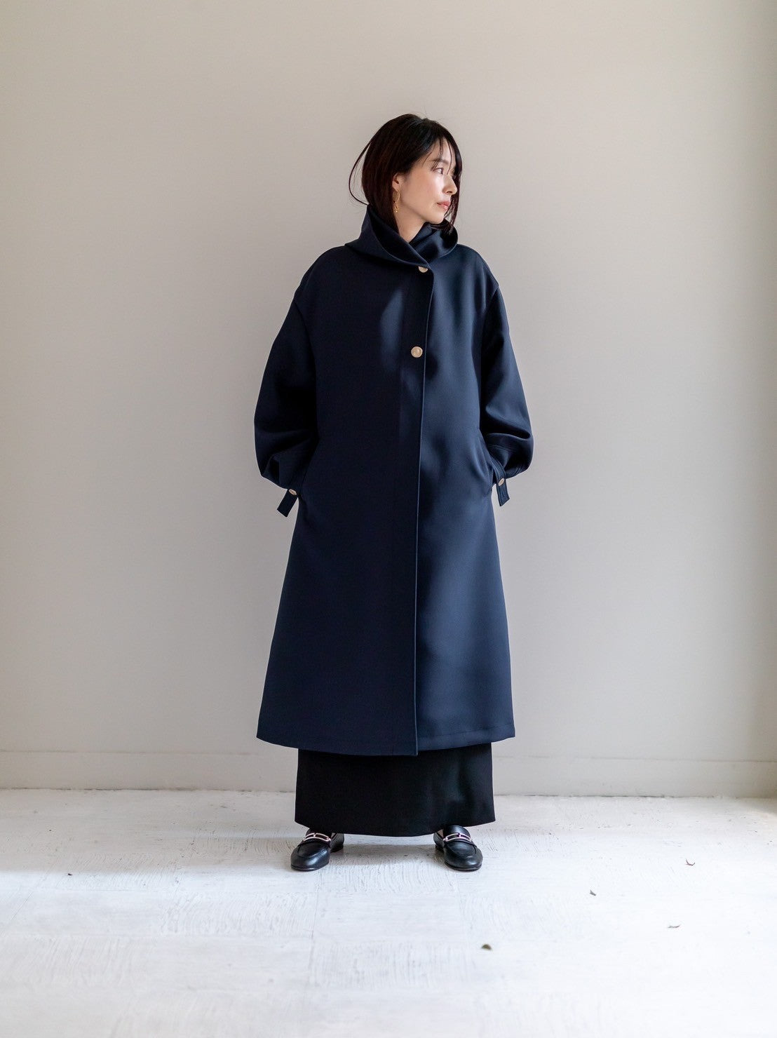 Irene / switch neck feather long coat (perl/midnight/noir)