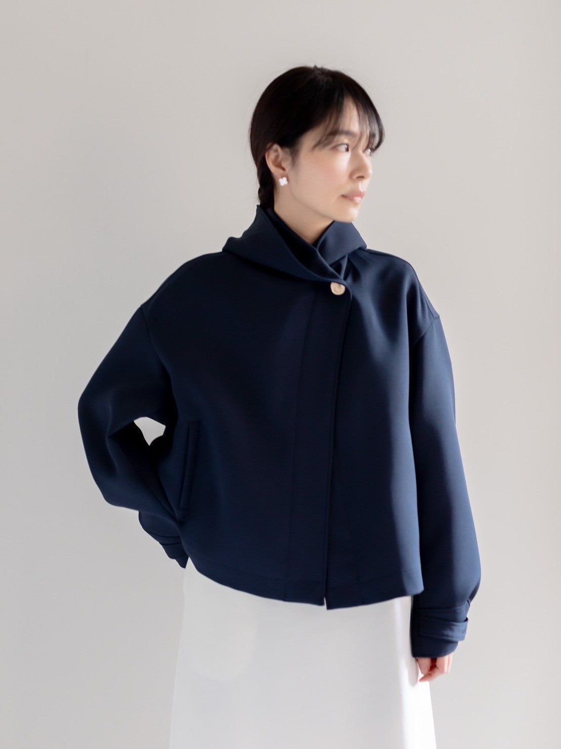 Violetta / switch neck feather short coat (perl/midnight/noir)