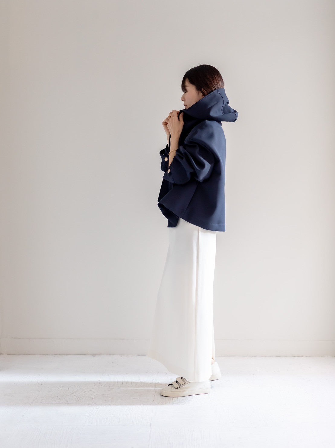 Violetta / switch neck feather short coat (perl/midnight/noir)