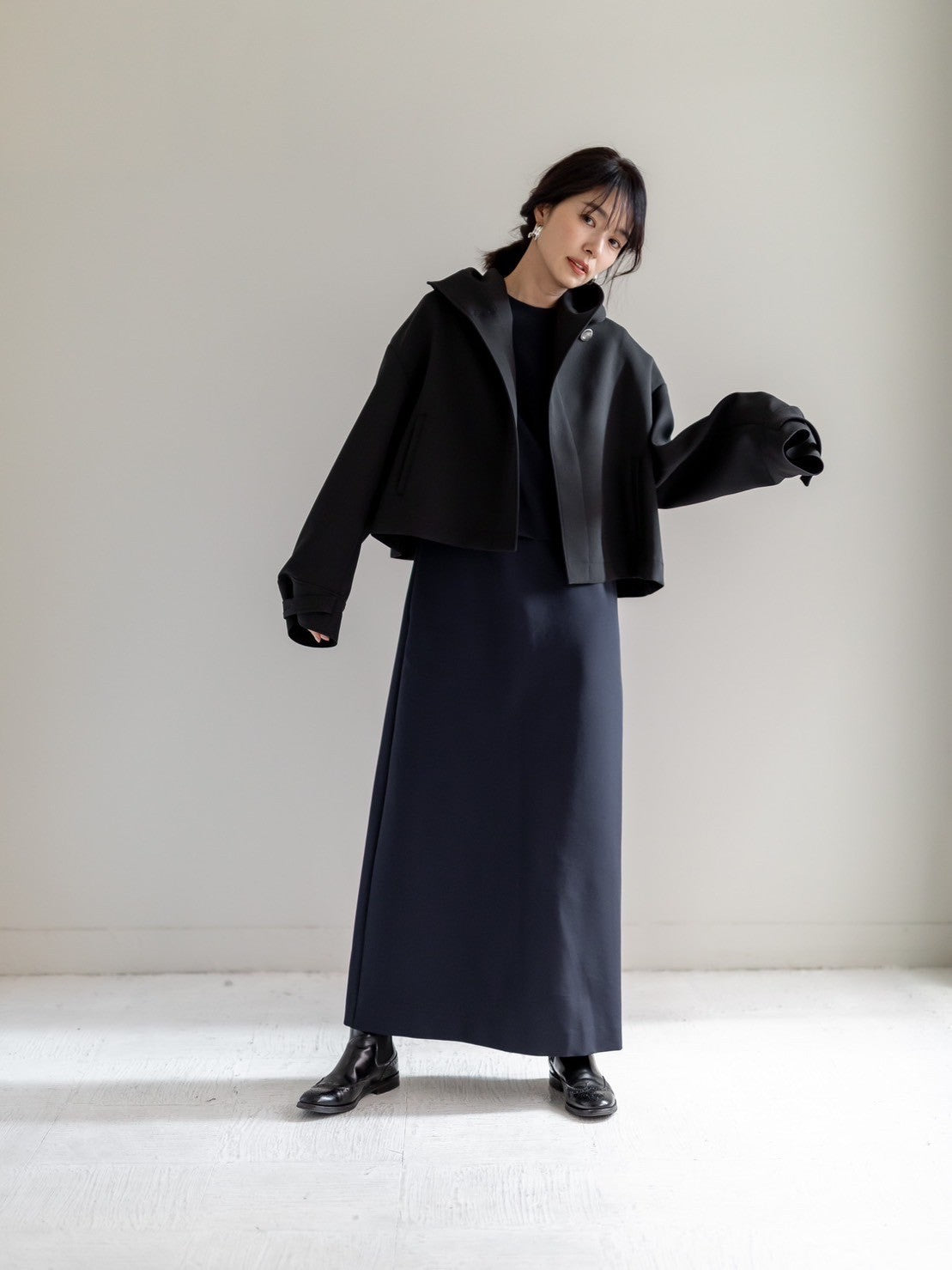 Violetta / switch neck feather short coat (perl/midnight/noir)