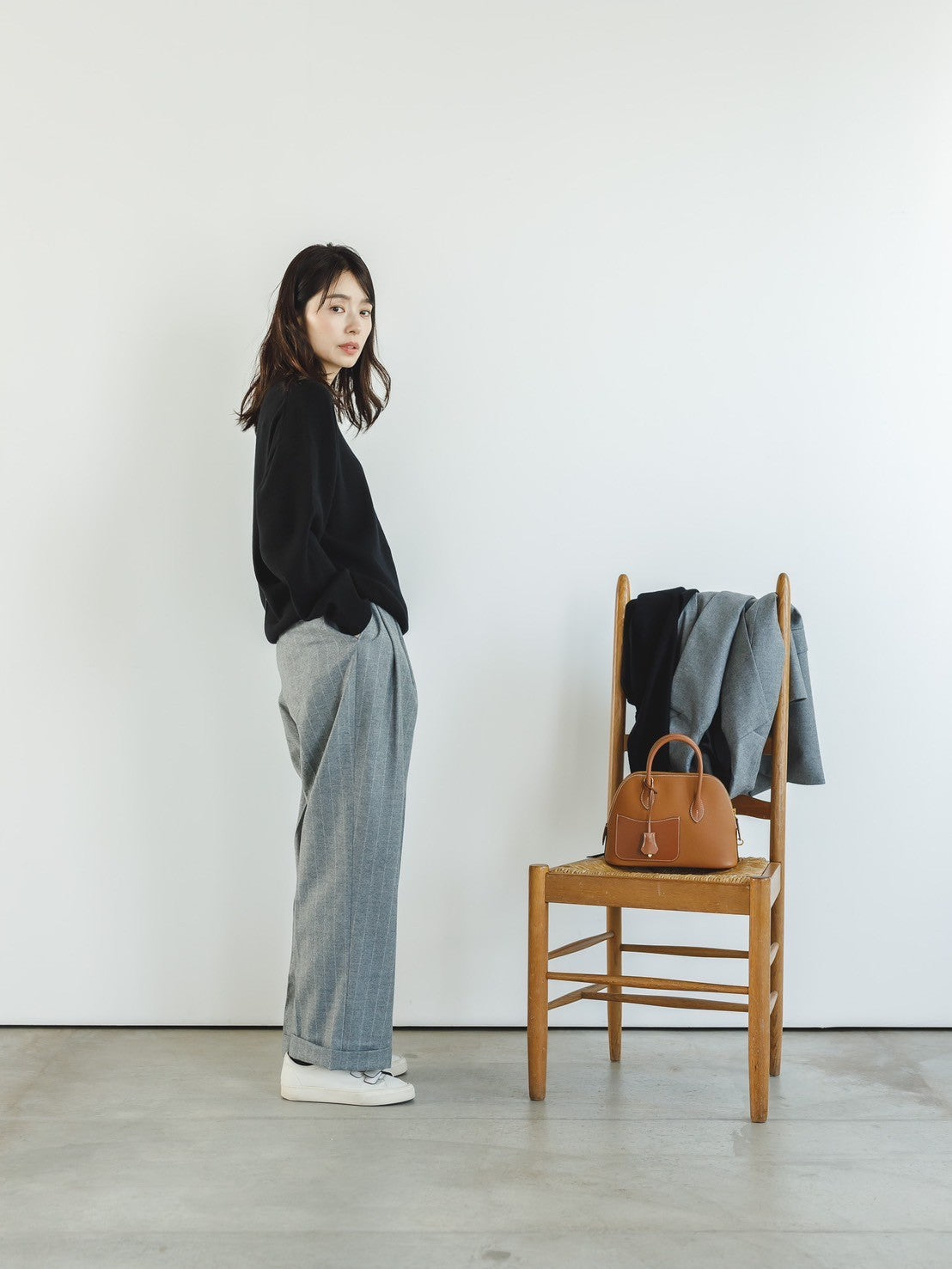 Kalyn/back line crew neck sweater