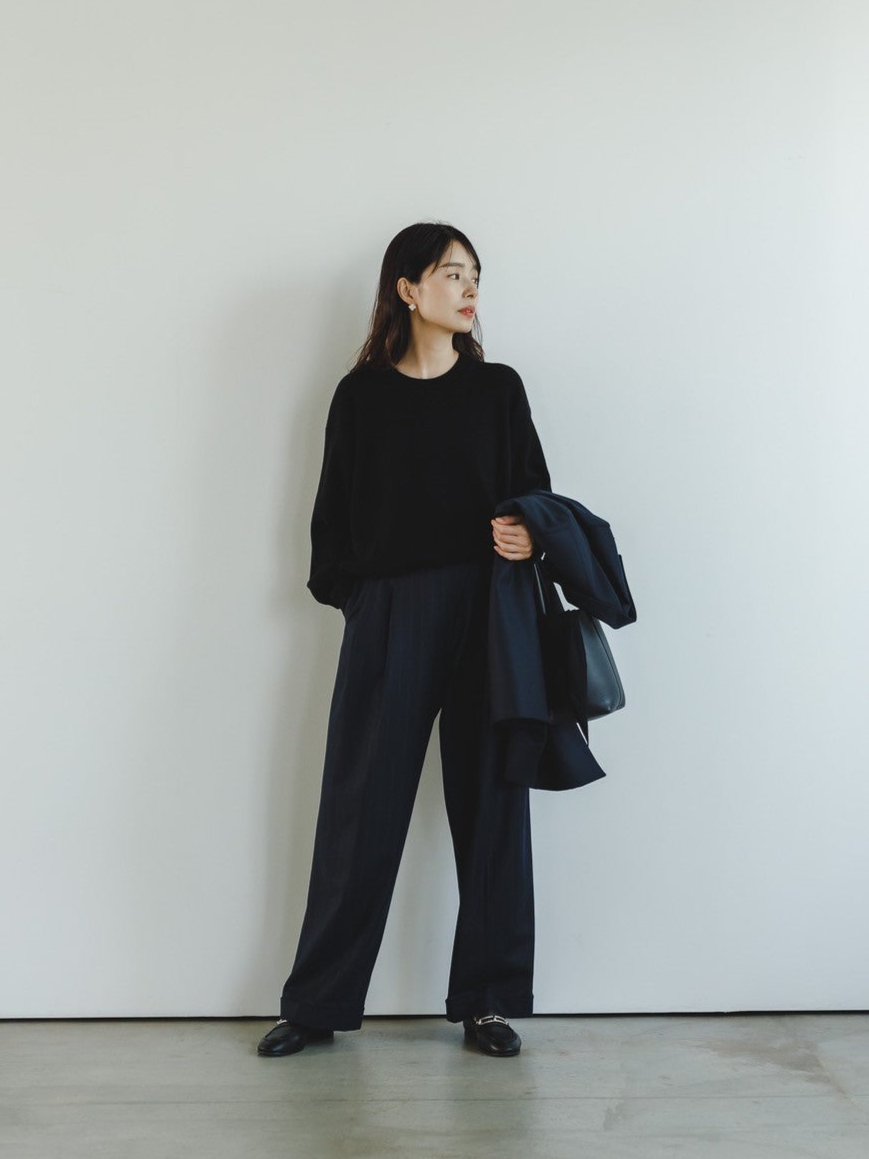 Kalyn/back line crew neck sweater