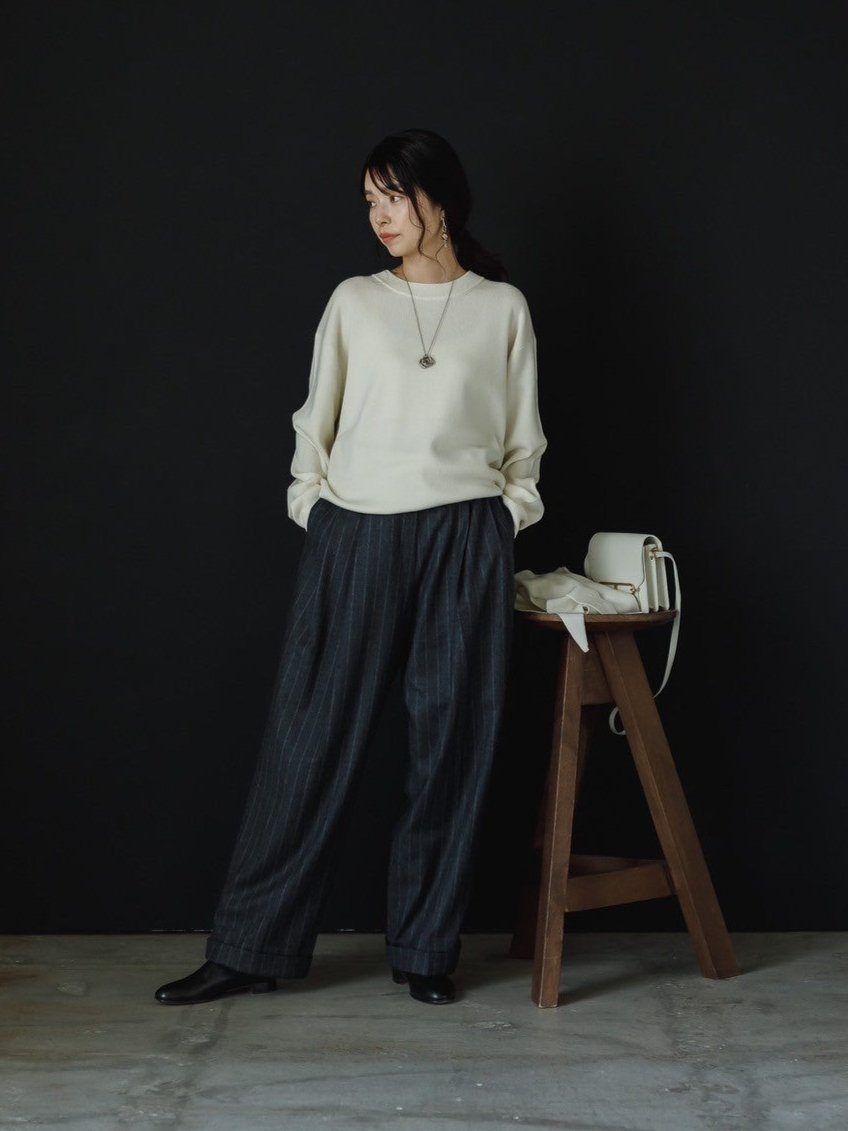 Kalyn/back line crew neck sweater
