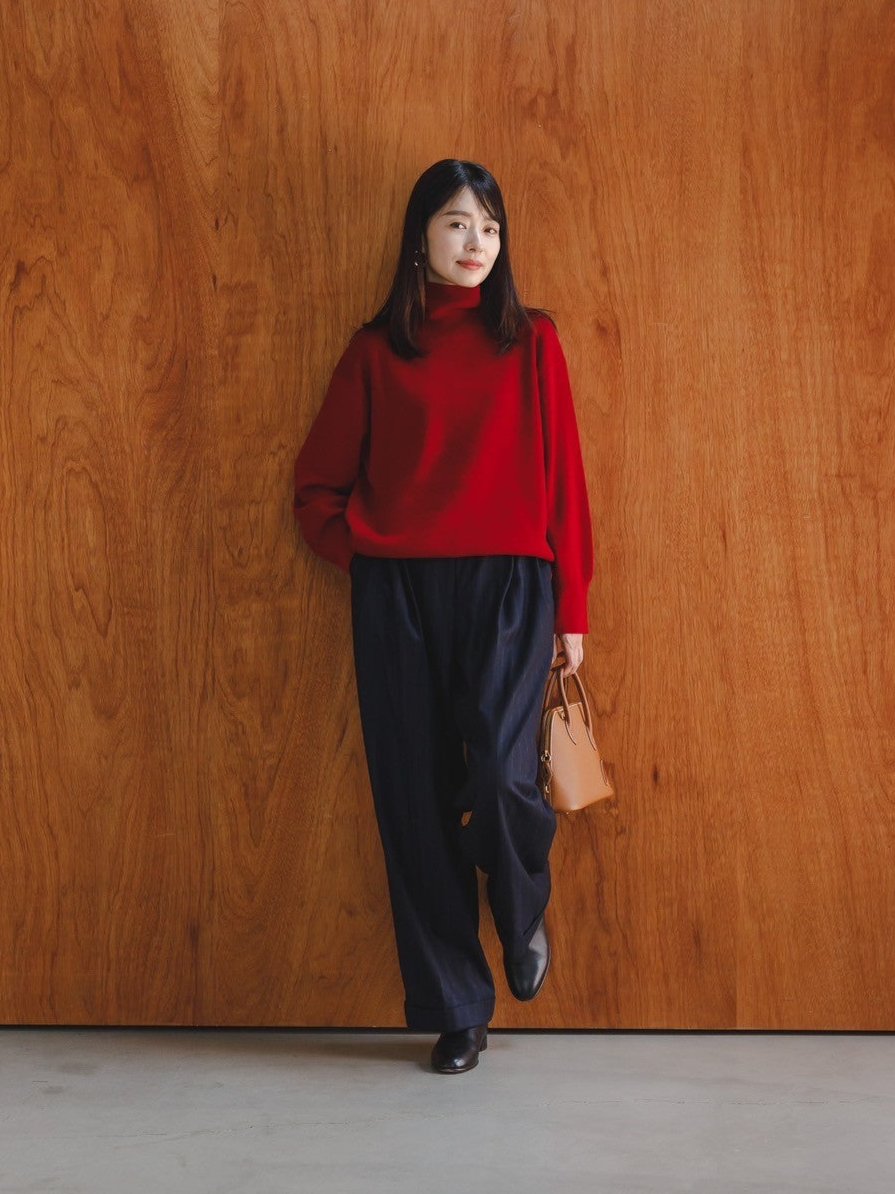 Ashley/back line turtle neck sweater