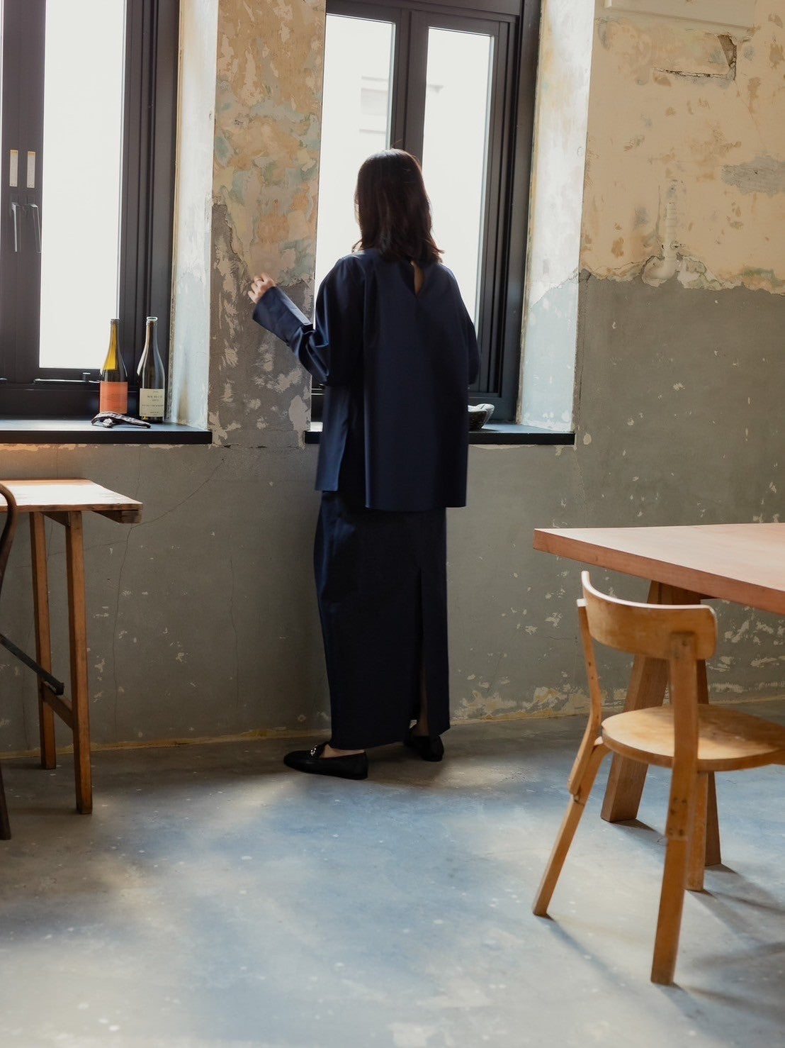 Valentina / blooming embroidery blouse (NAVY×NAVY / WHITE×SMORKY BLUE)