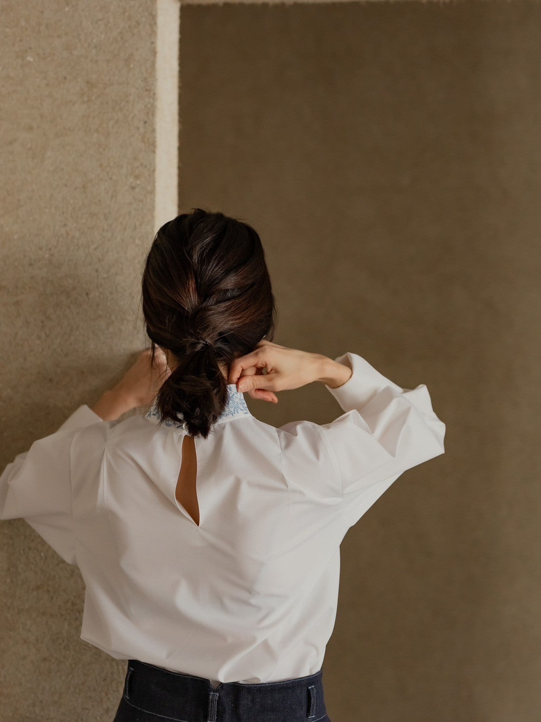 Valentina / blooming embroidery blouse (NAVY×NAVY / WHITE×SMORKY BLUE)