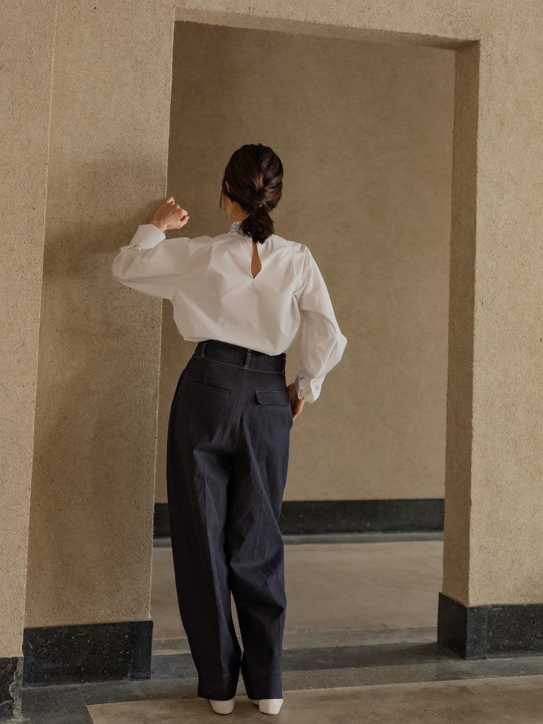 Valentina / blooming embroidery blouse (NAVY×NAVY / WHITE×SMORKY BLUE)