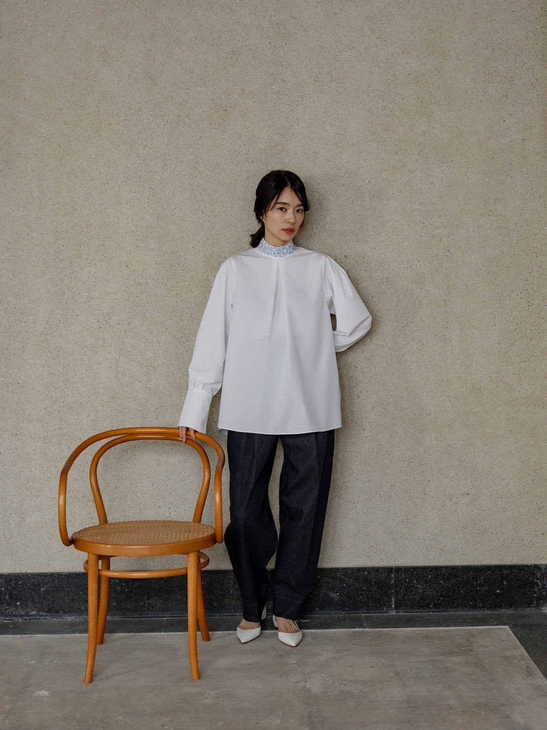 Valentina / blooming embroidery blouse (NAVY×NAVY / WHITE×SMORKY BLUE)