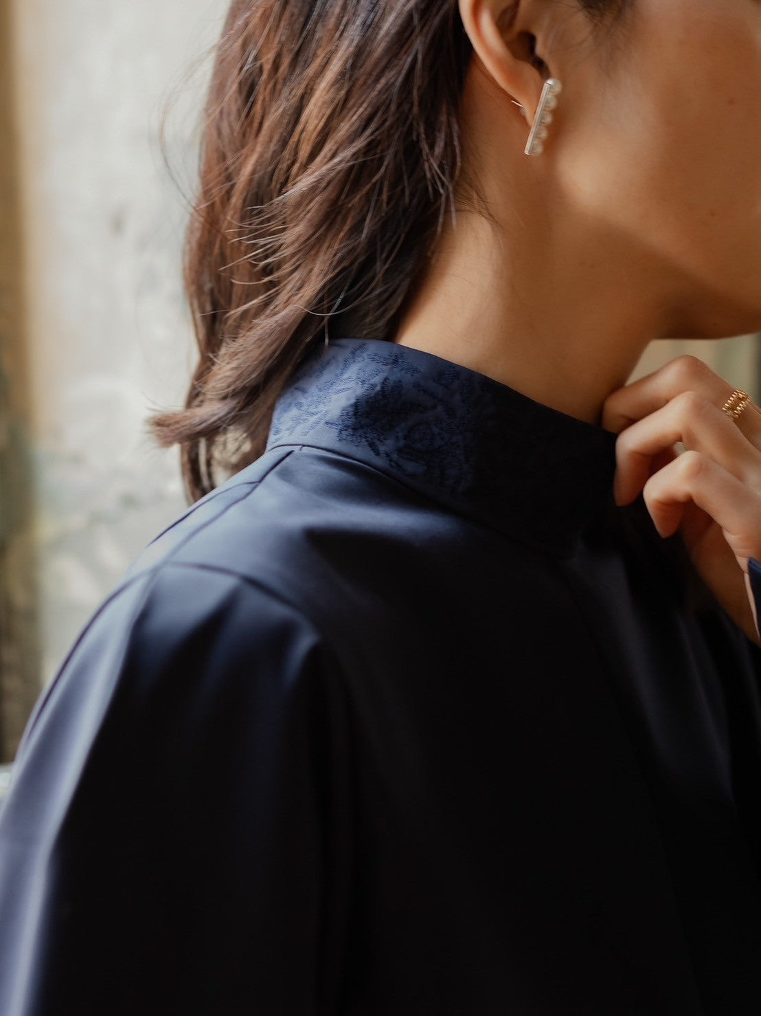 Valentina / blooming embroidery blouse (NAVY×NAVY / WHITE×SMORKY BLUE)