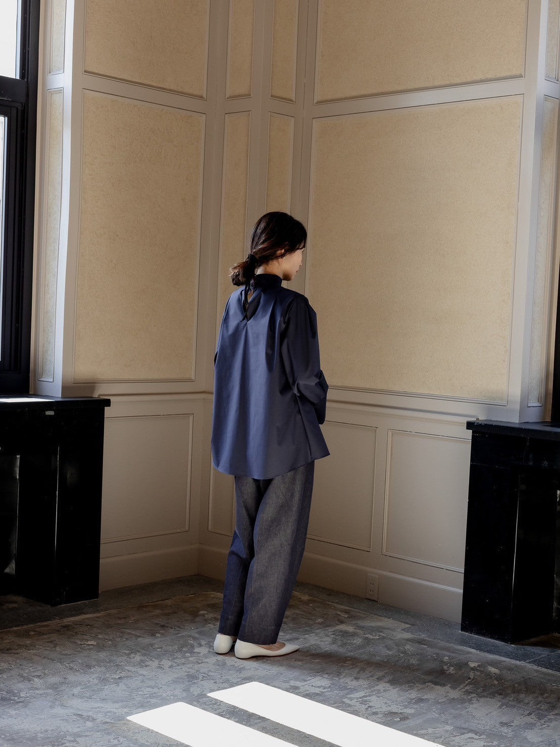 Valentina / blooming embroidery blouse (NAVY×NAVY / WHITE×SMORKY BLUE)
