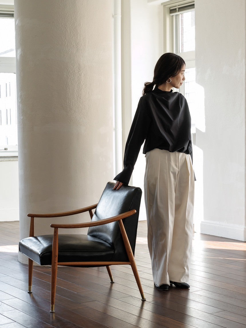 Natalie/bottle neck drape blouse
