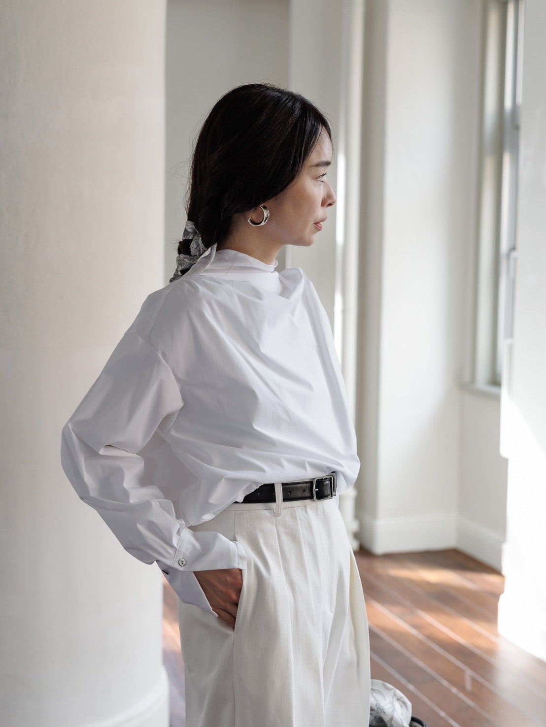 Natalie/bottle neck drape blouse