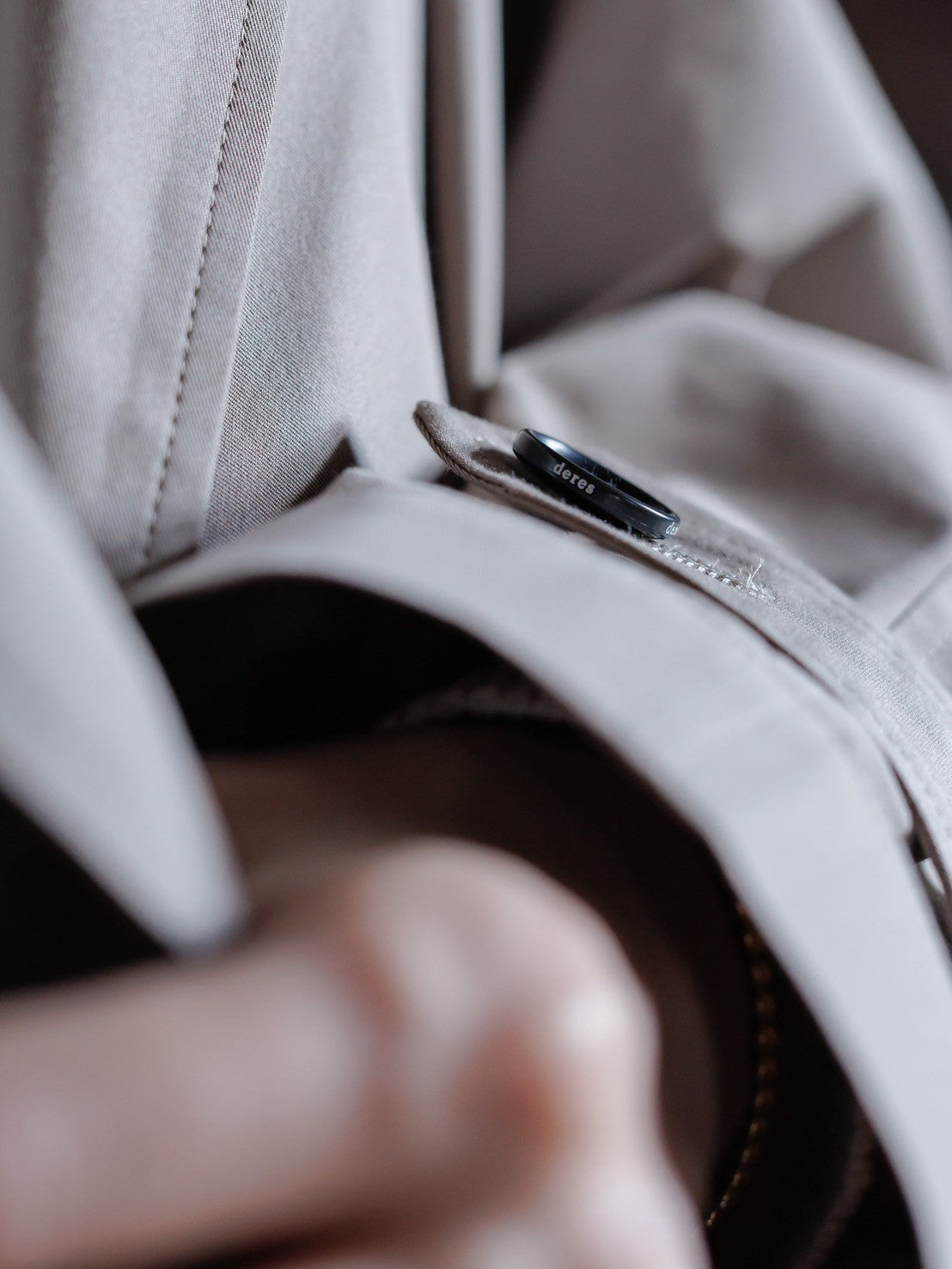 Winona/weightlessness silk trench coat