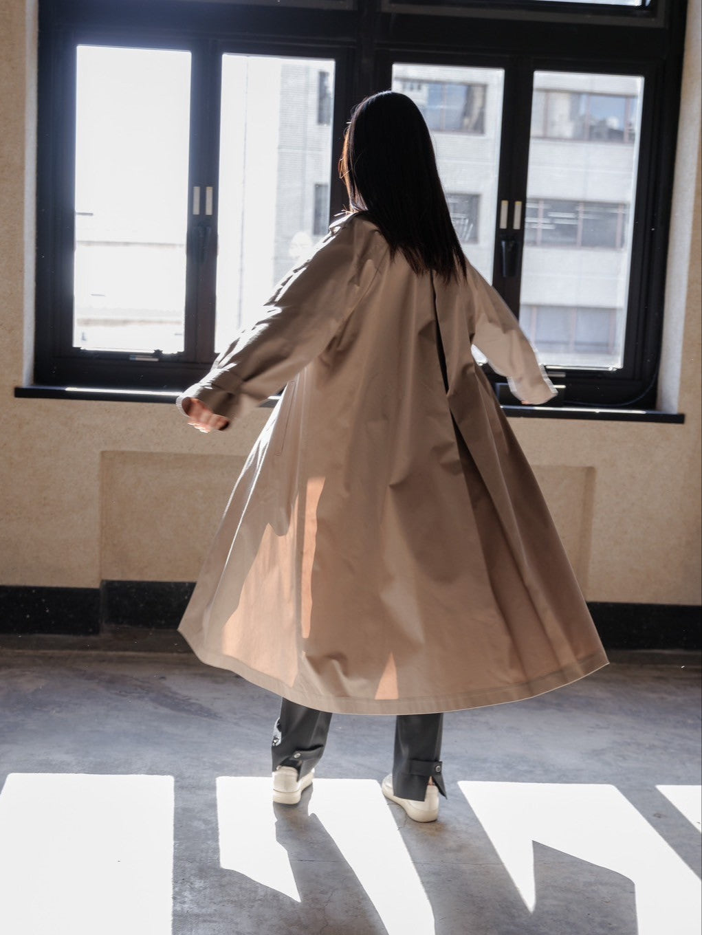 Winona/weightlessness silk trench coat