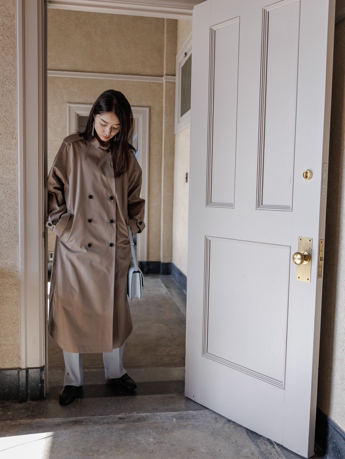 Winona/weightlessness silk trench coat