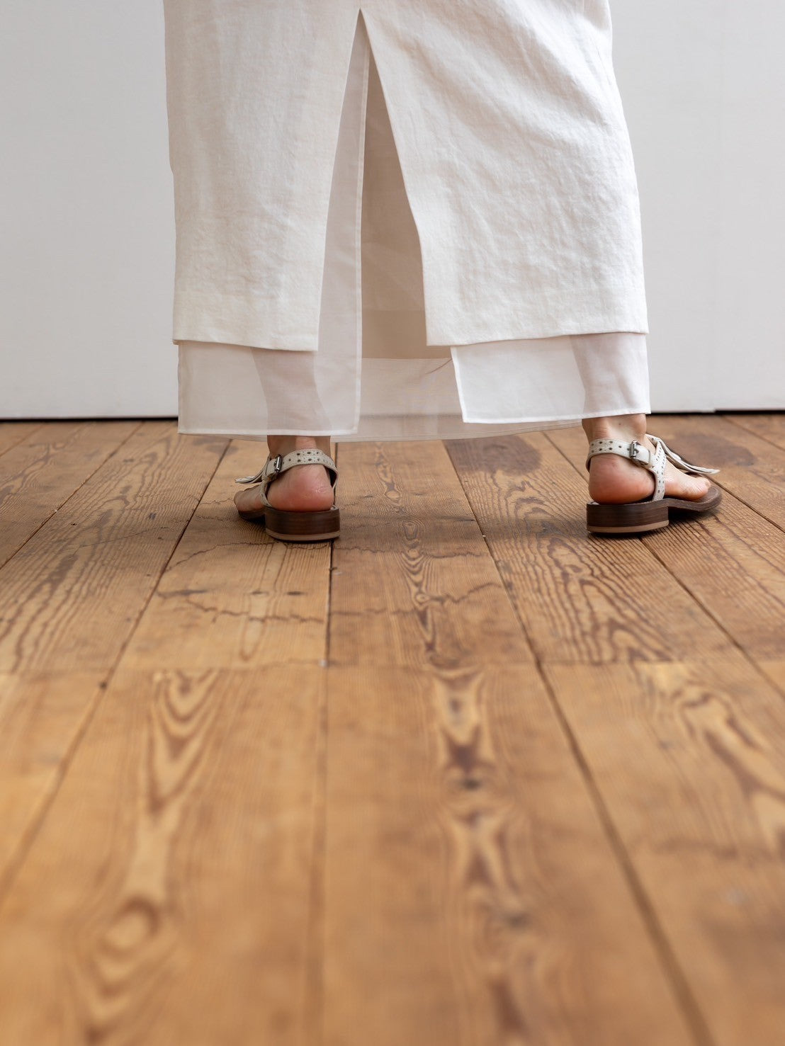 Nina / squeeze linen skirt (sand/carbon/cloud)