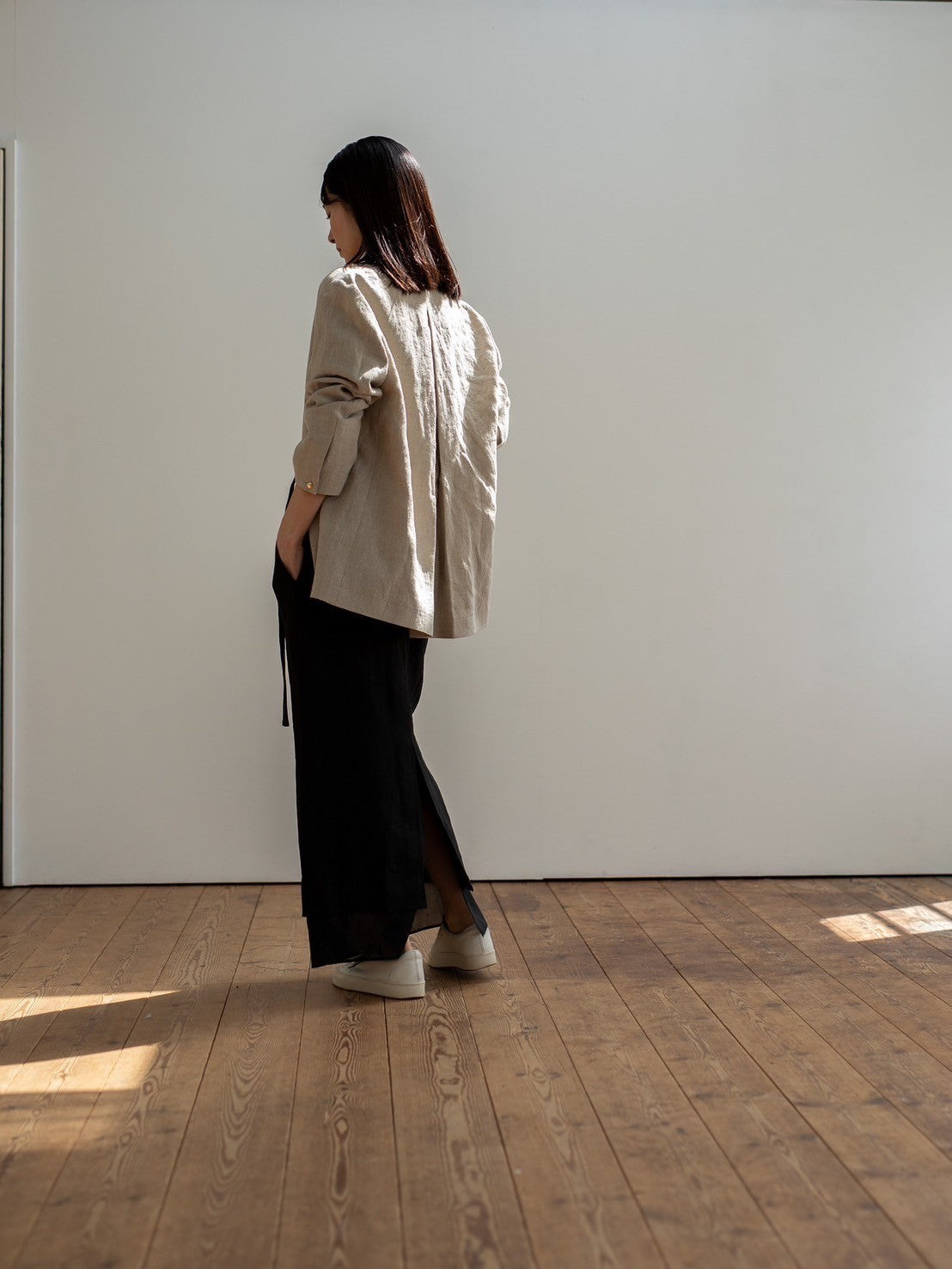 Nina / squeeze linen skirt (sand/carbon/cloud)