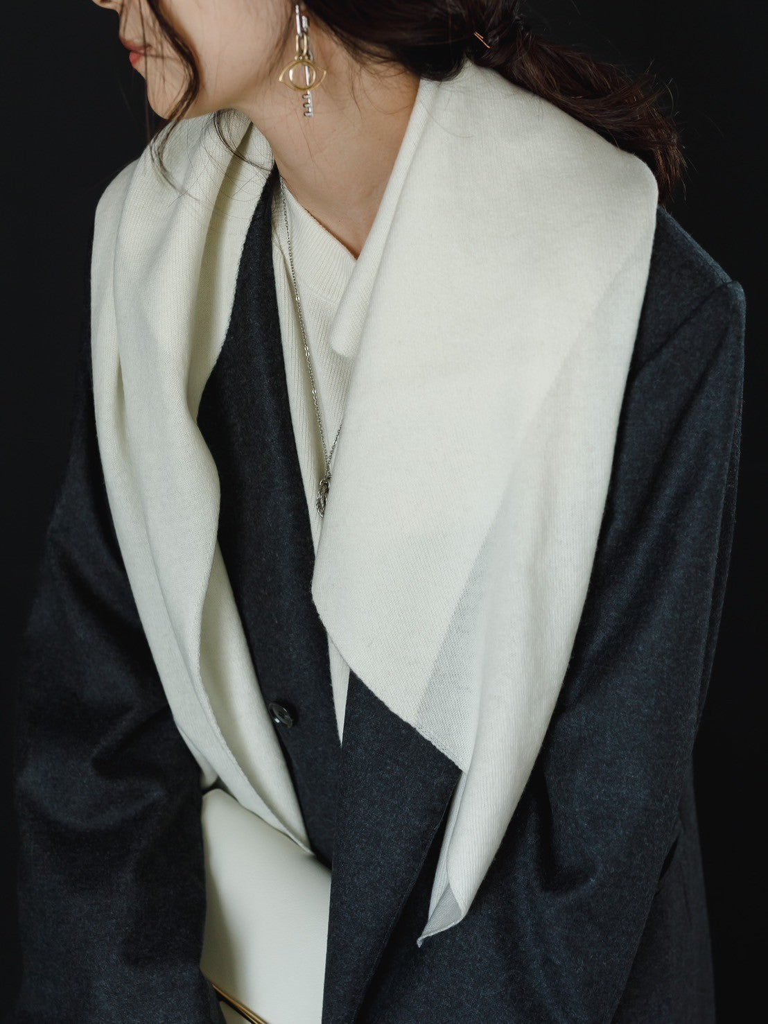 Dorothy/triangle scarf