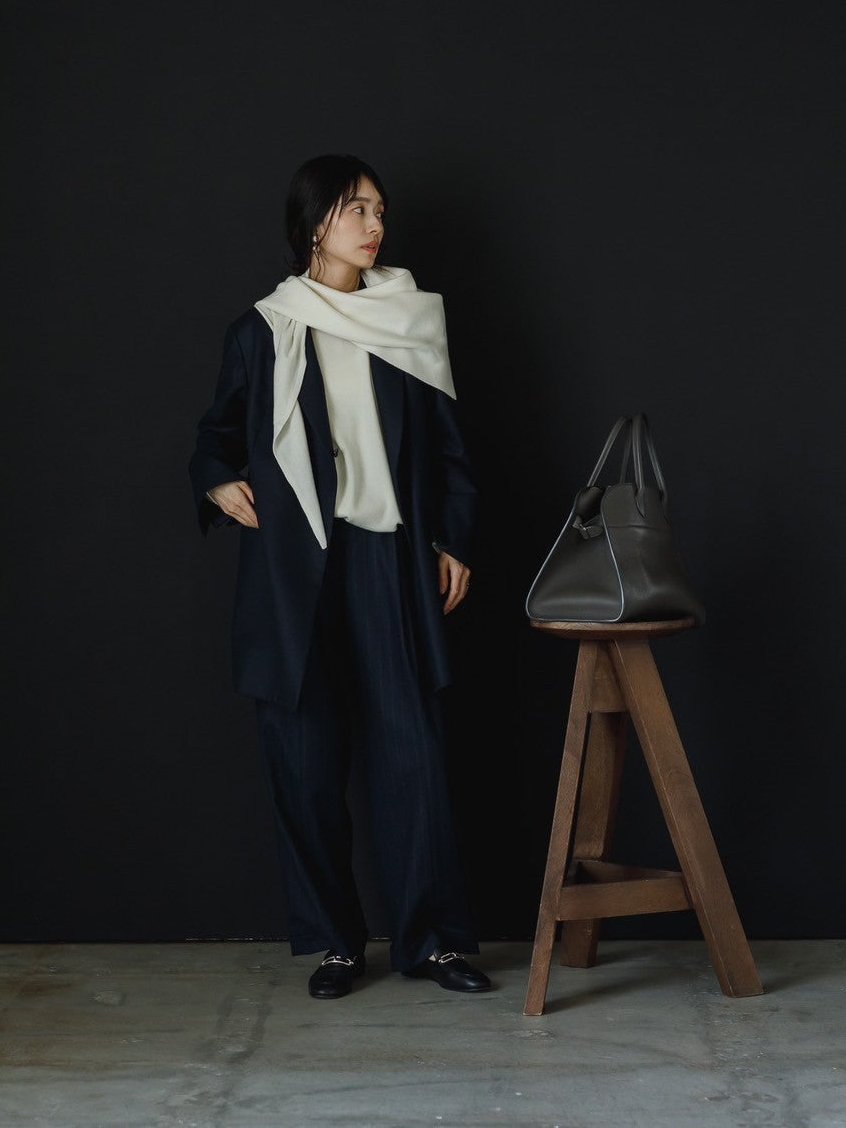 Dorothy/triangle scarf