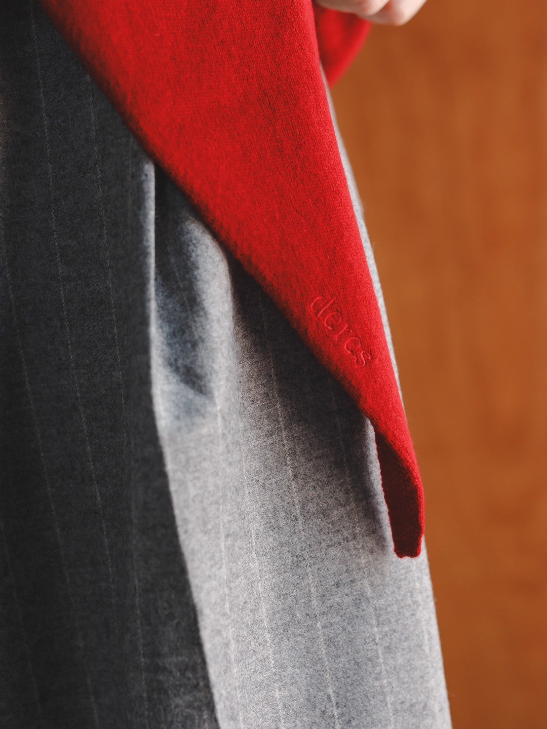 Dorothy/triangle scarf