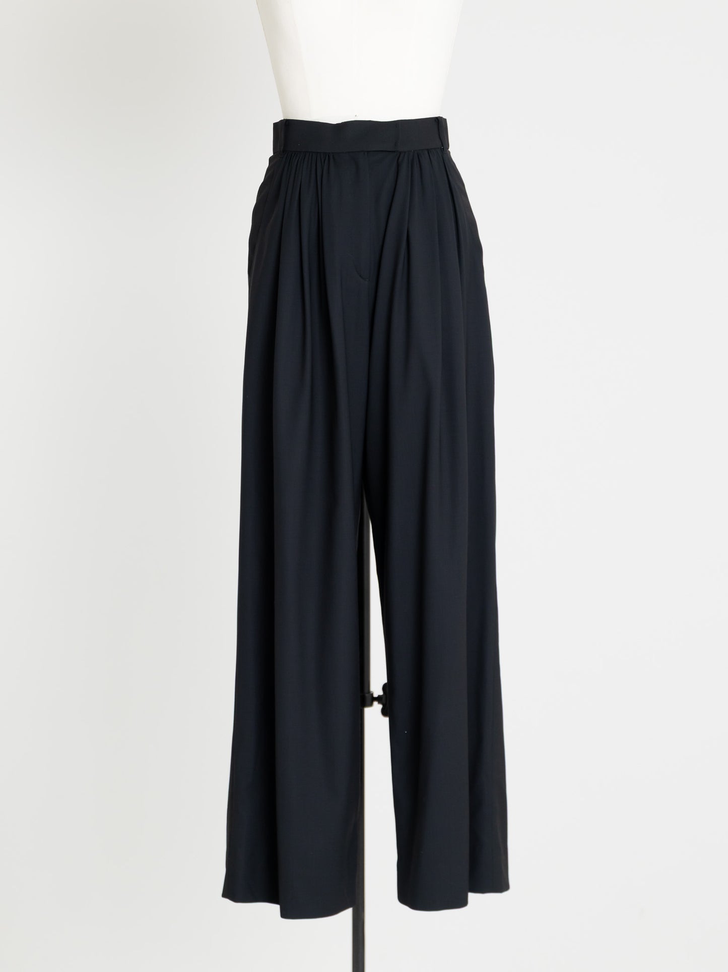 【PRE ORDER】Chris / soft gather pants