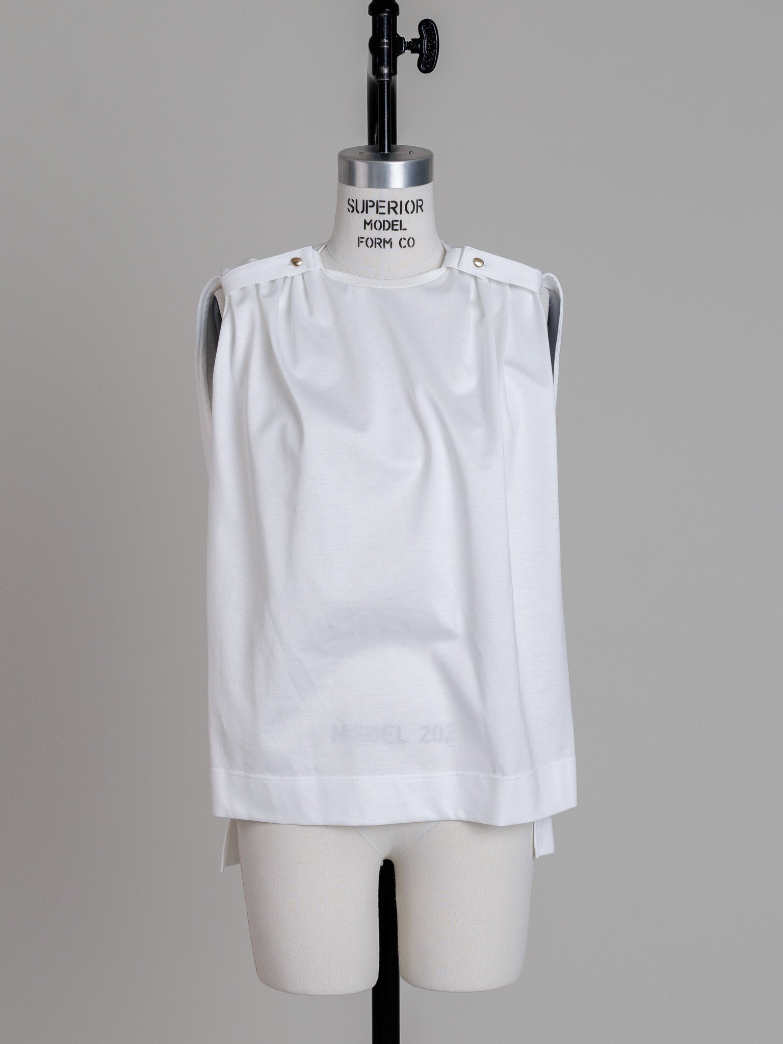 ORDER】Mel / first class change sleeve T shirt – deres.online