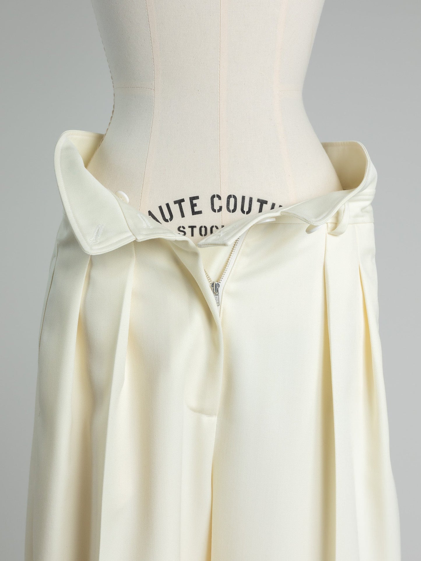 Elis/second step pants. 