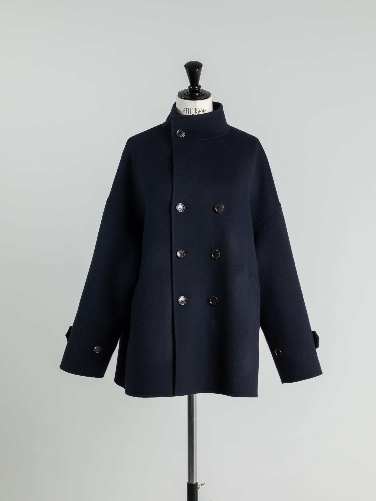 Sarah/short triangle coat